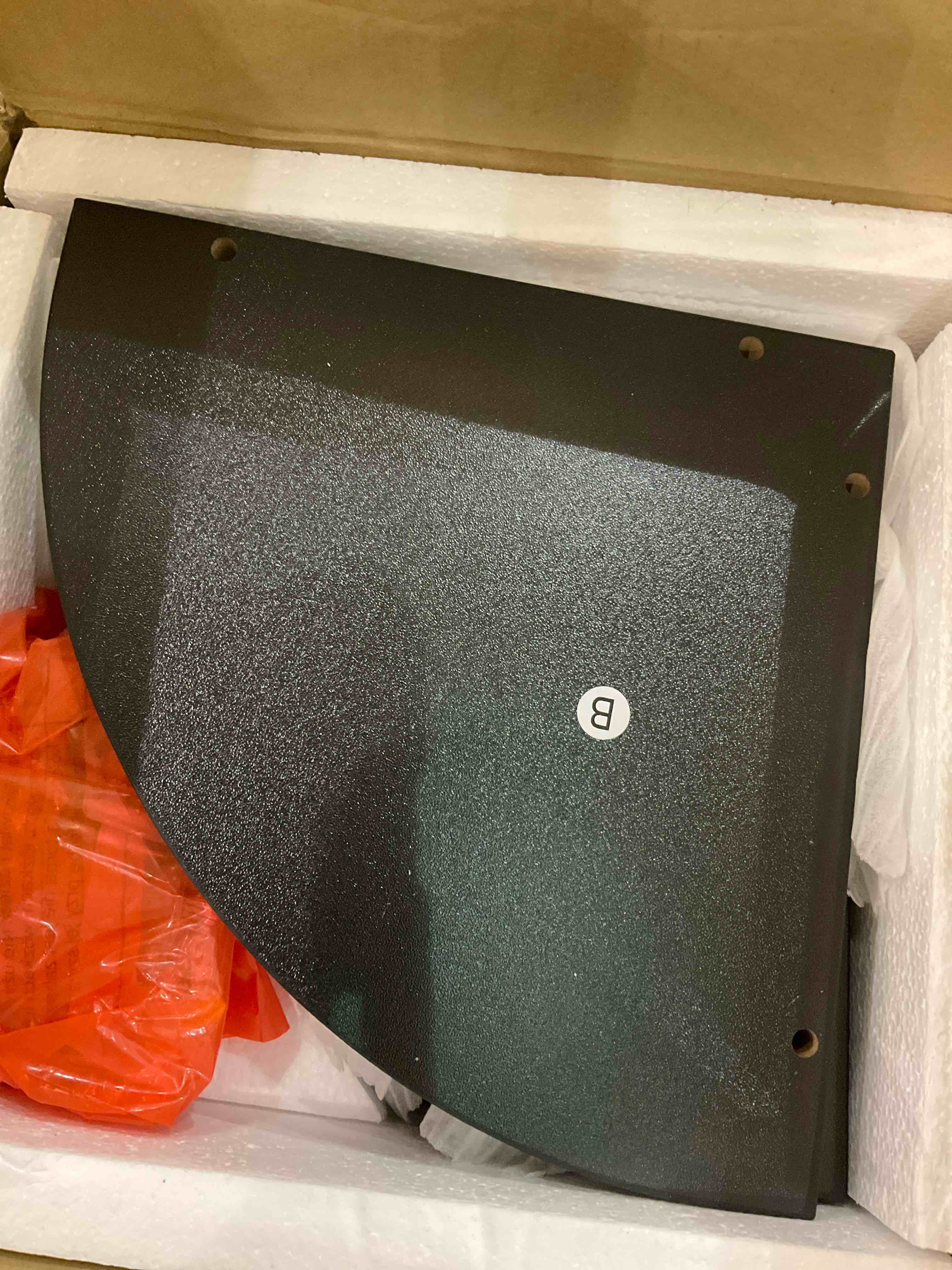 https://s3.amazonaws.com/lotting-images-prod/BargainHunt/EXS01245335_1710515406236.jpeg