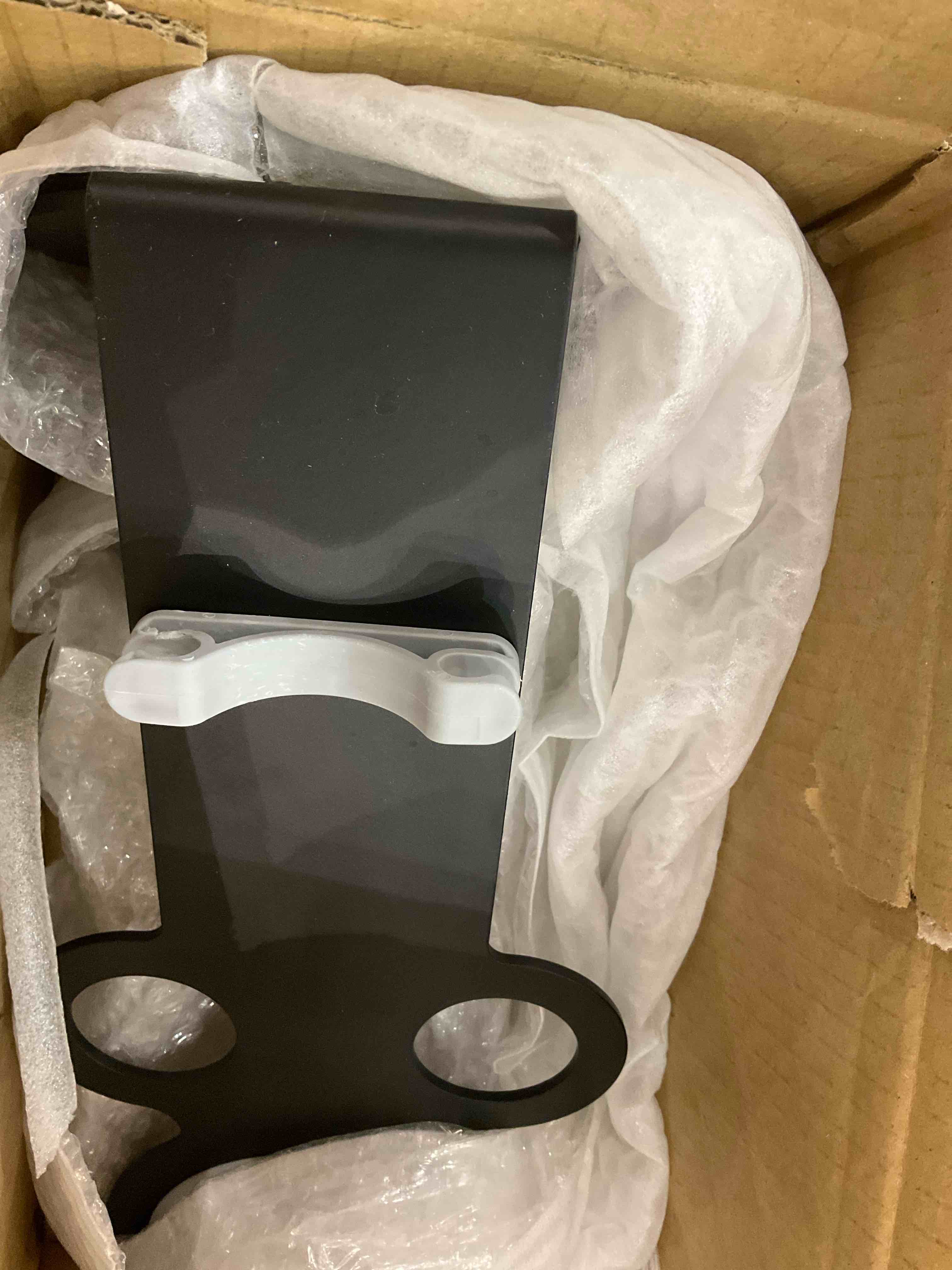 https://s3.amazonaws.com/lotting-images-prod/BargainHunt/EXS01245351_1710521237481.jpeg