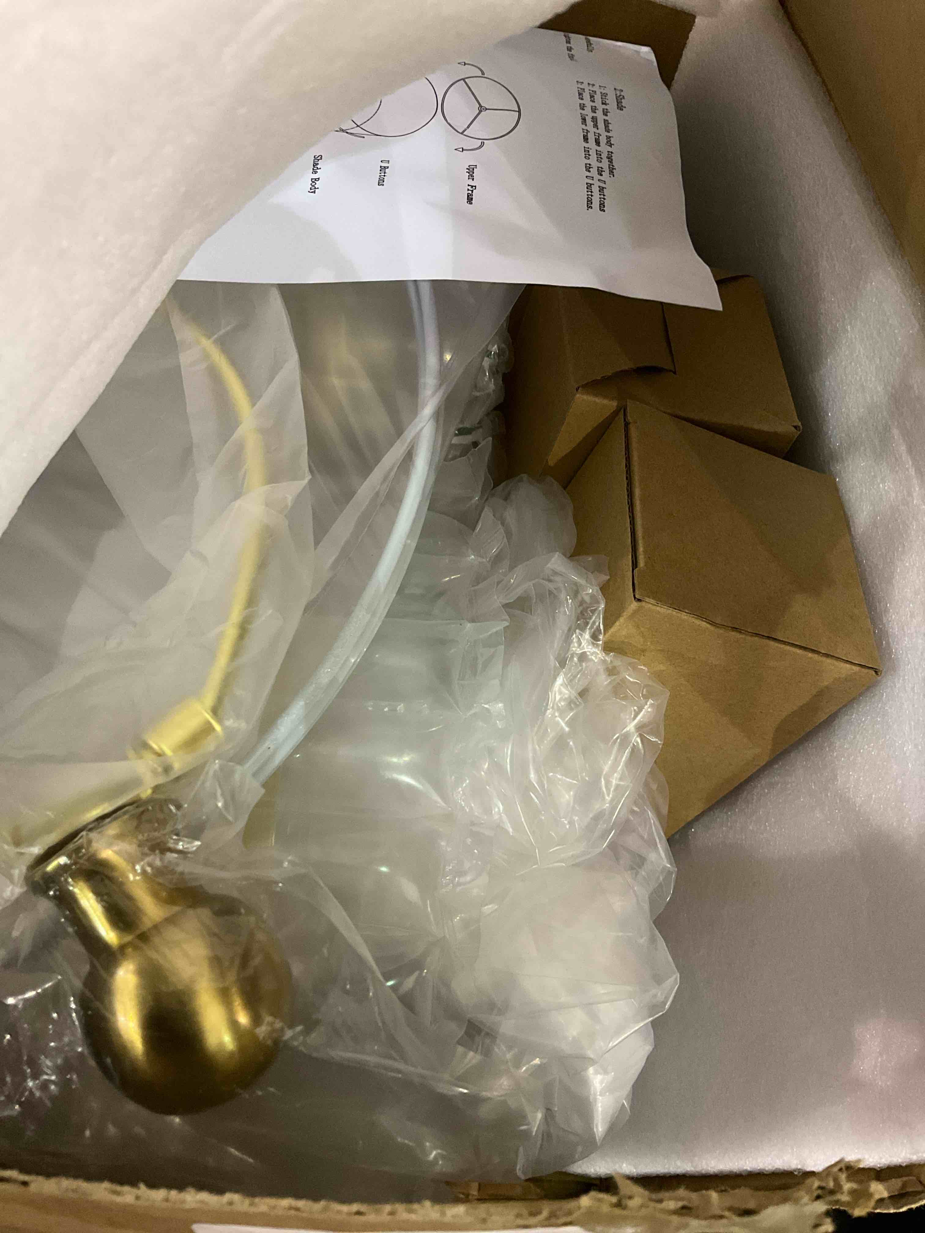 https://s3.amazonaws.com/lotting-images-prod/BargainHunt/EXS01245384_1710761598816.jpeg