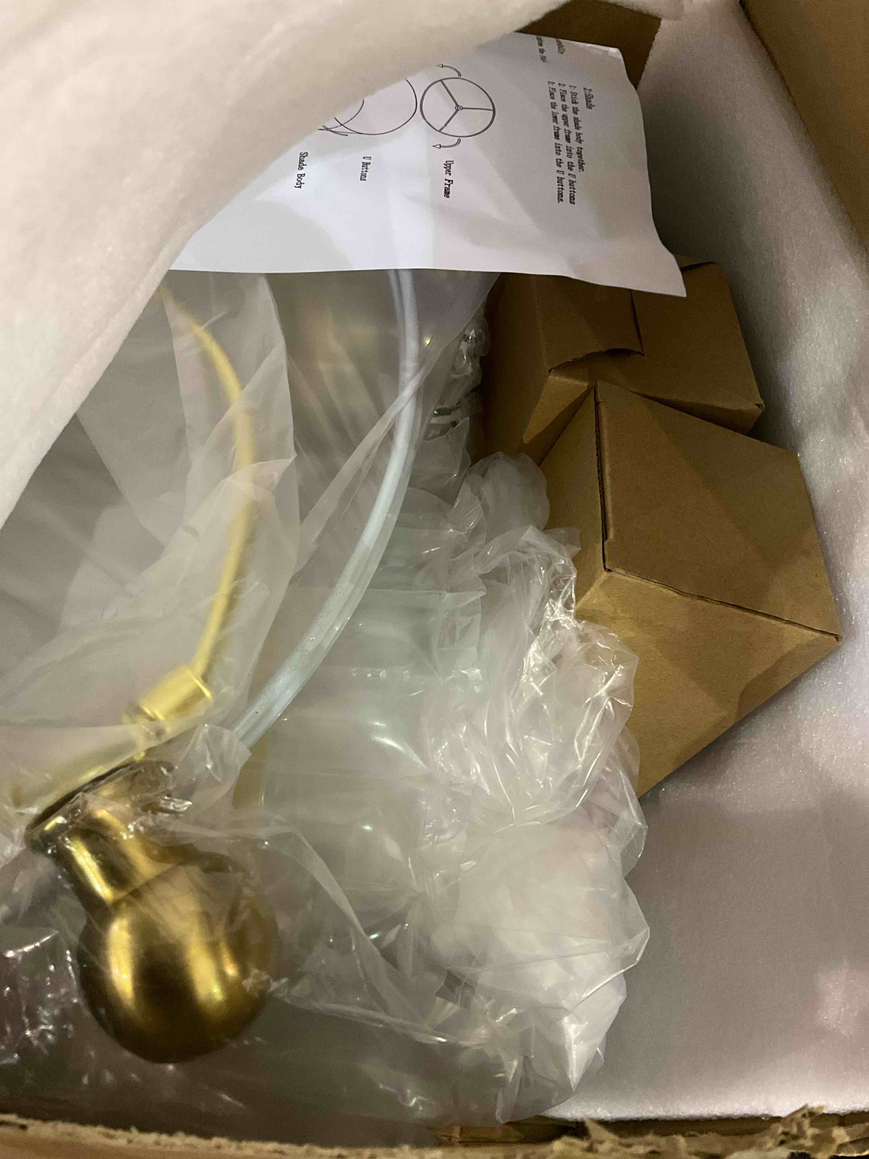 https://s3.amazonaws.com/lotting-images-prod/BargainHunt/EXS01245384_1710761599857.jpeg