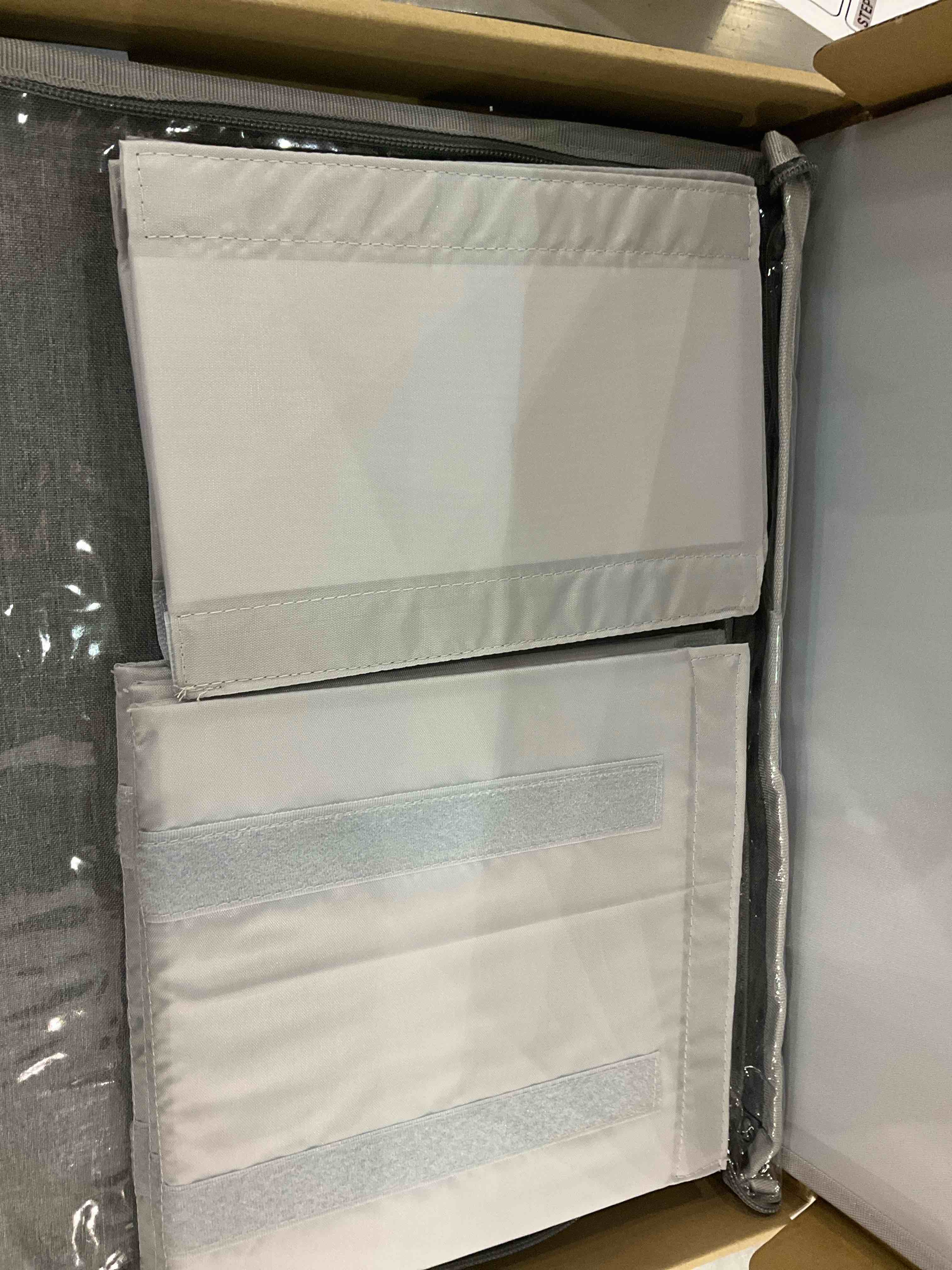https://s3.amazonaws.com/lotting-images-prod/BargainHunt/EXS01245400_1710766116903.jpeg