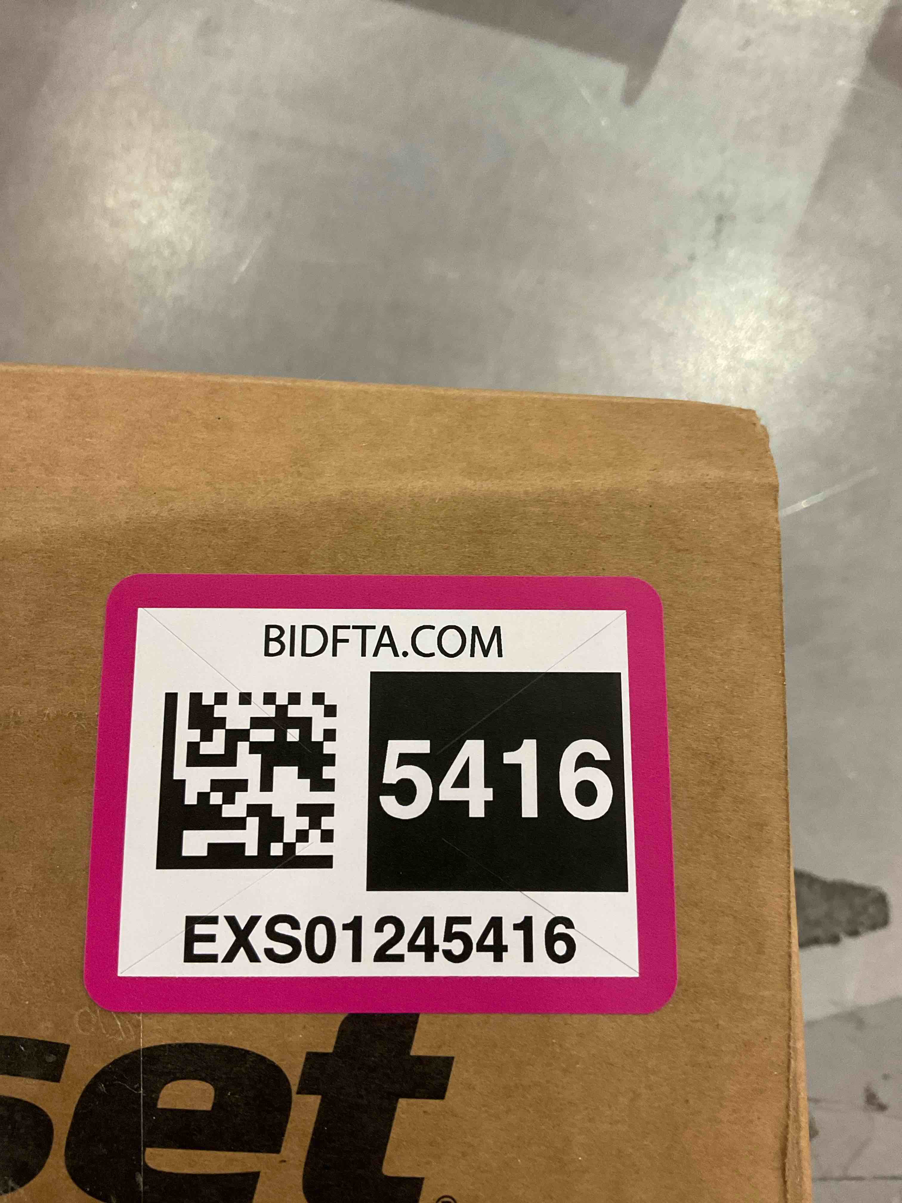 https://s3.amazonaws.com/lotting-images-prod/BargainHunt/EXS01245416_1710770976830.jpeg