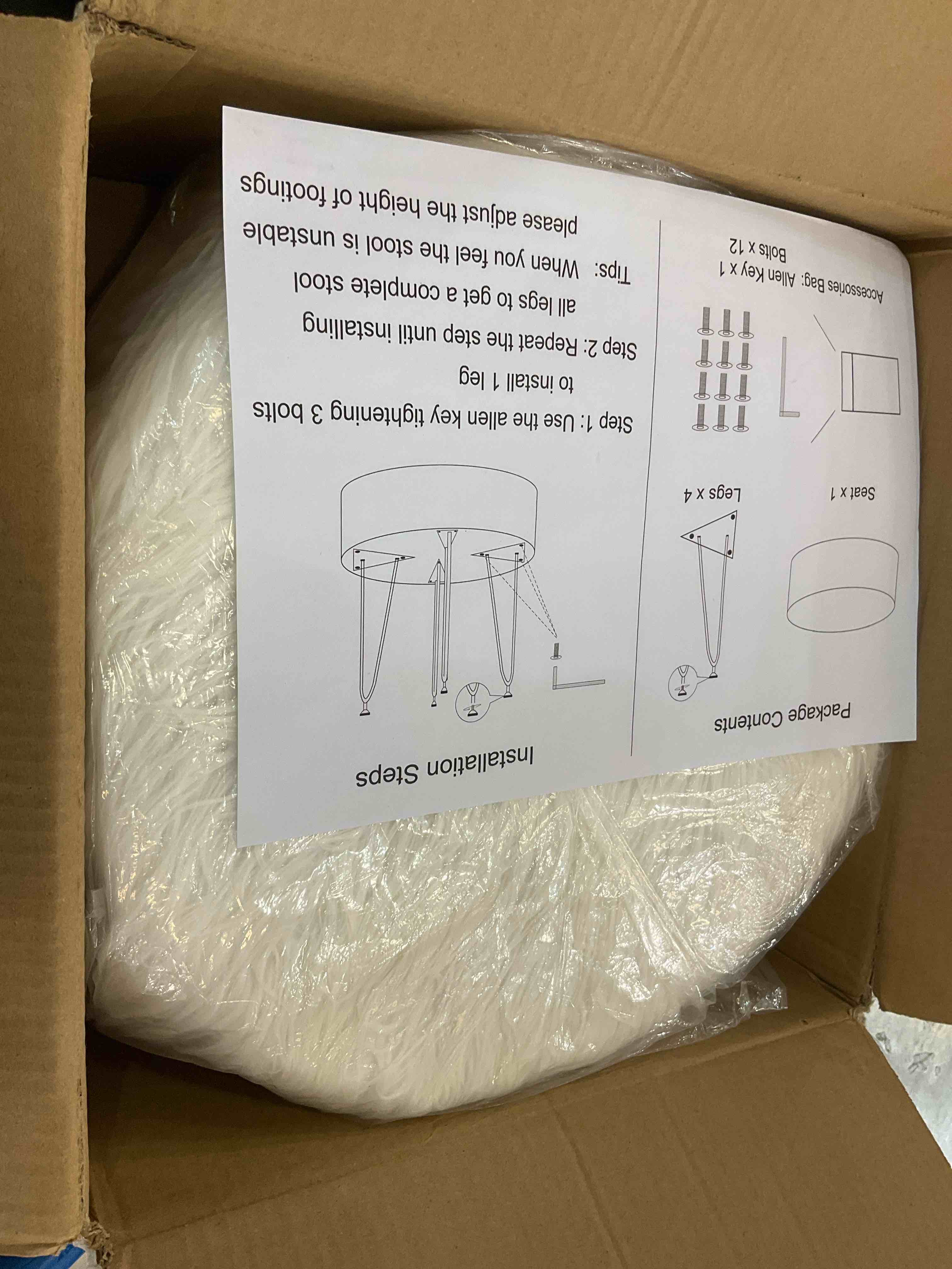 https://s3.amazonaws.com/lotting-images-prod/BargainHunt/EXS01245588_1711560759806.jpeg