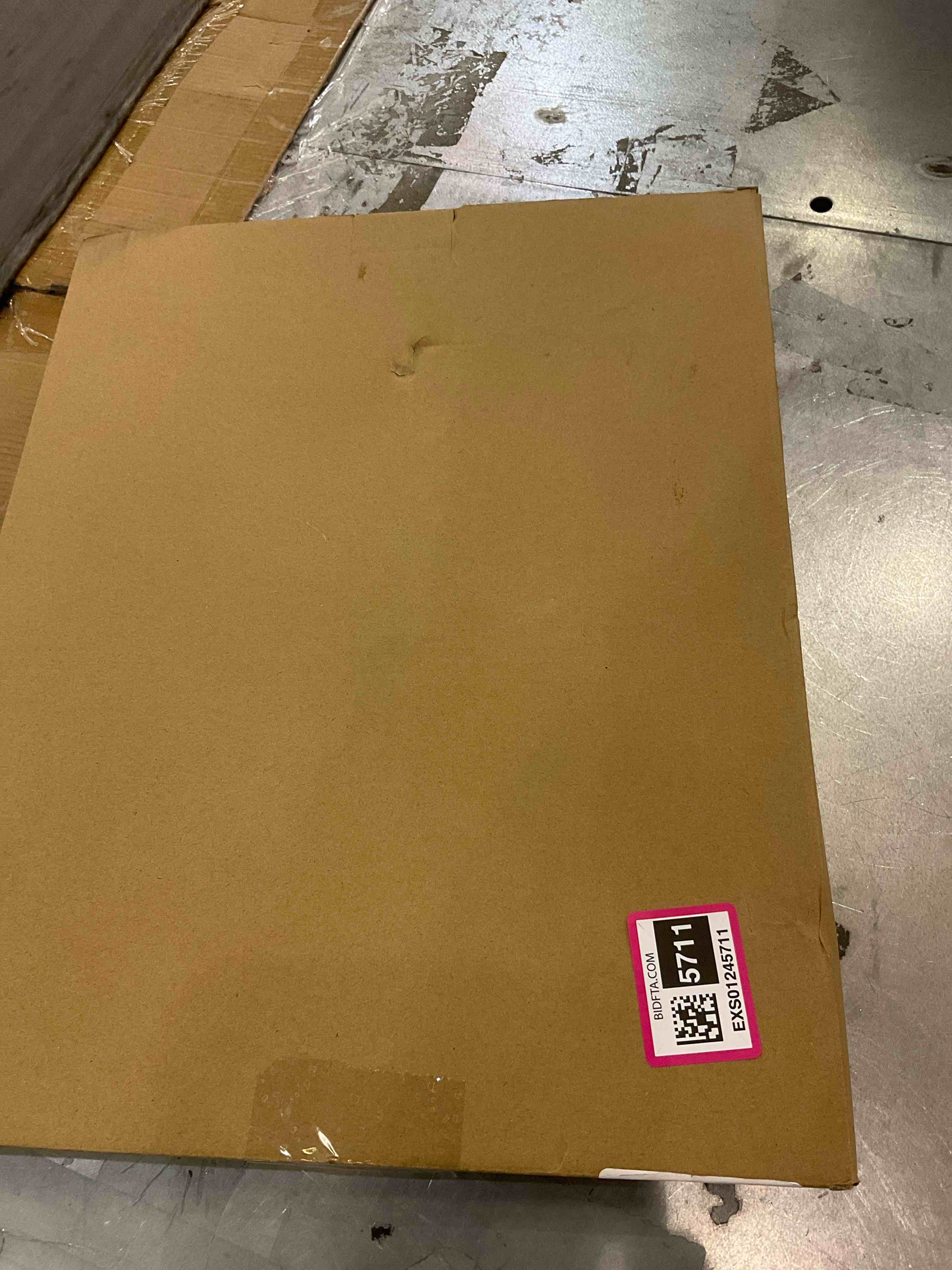 https://s3.amazonaws.com/lotting-images-prod/BargainHunt/EXS01245711_1711637261595.jpeg