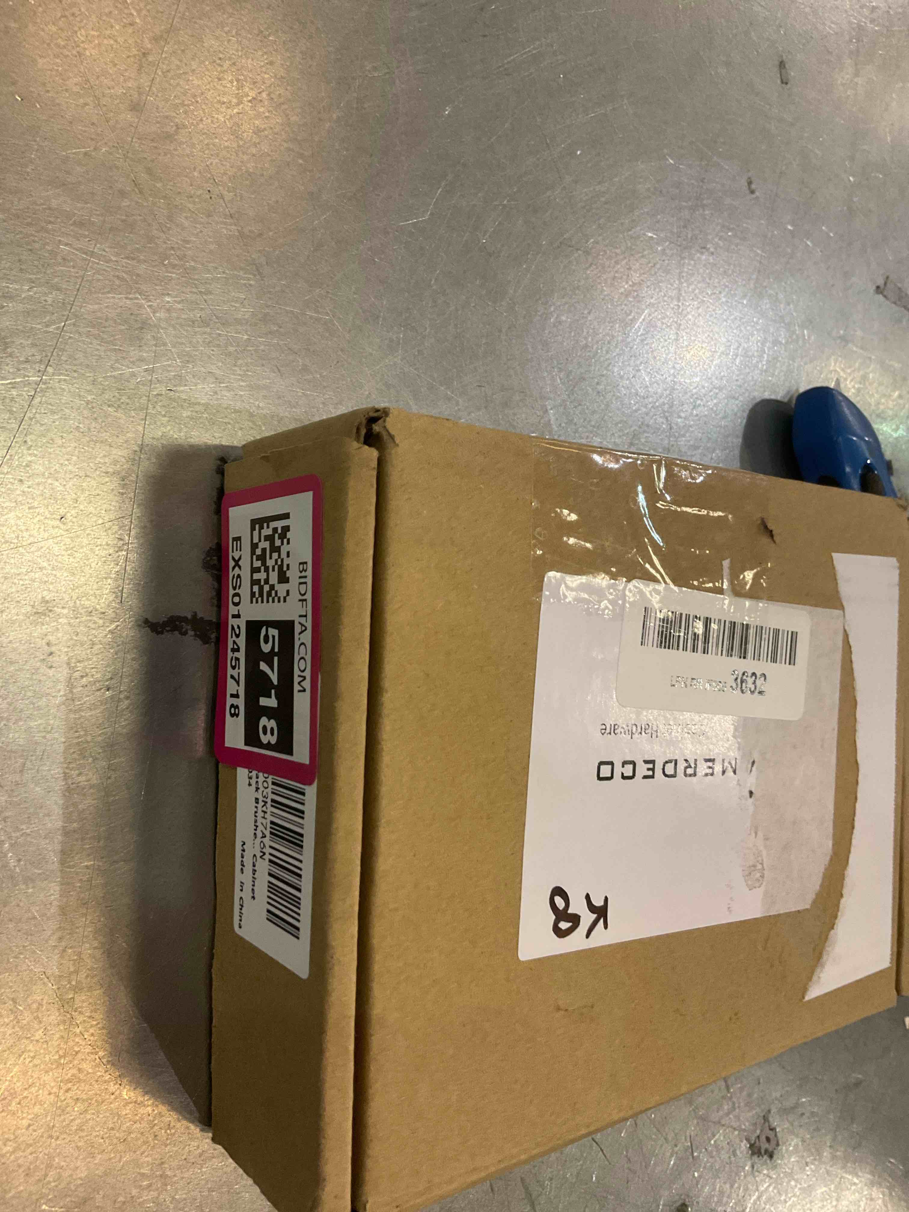 https://s3.amazonaws.com/lotting-images-prod/BargainHunt/EXS01245718_1711638325131.jpeg