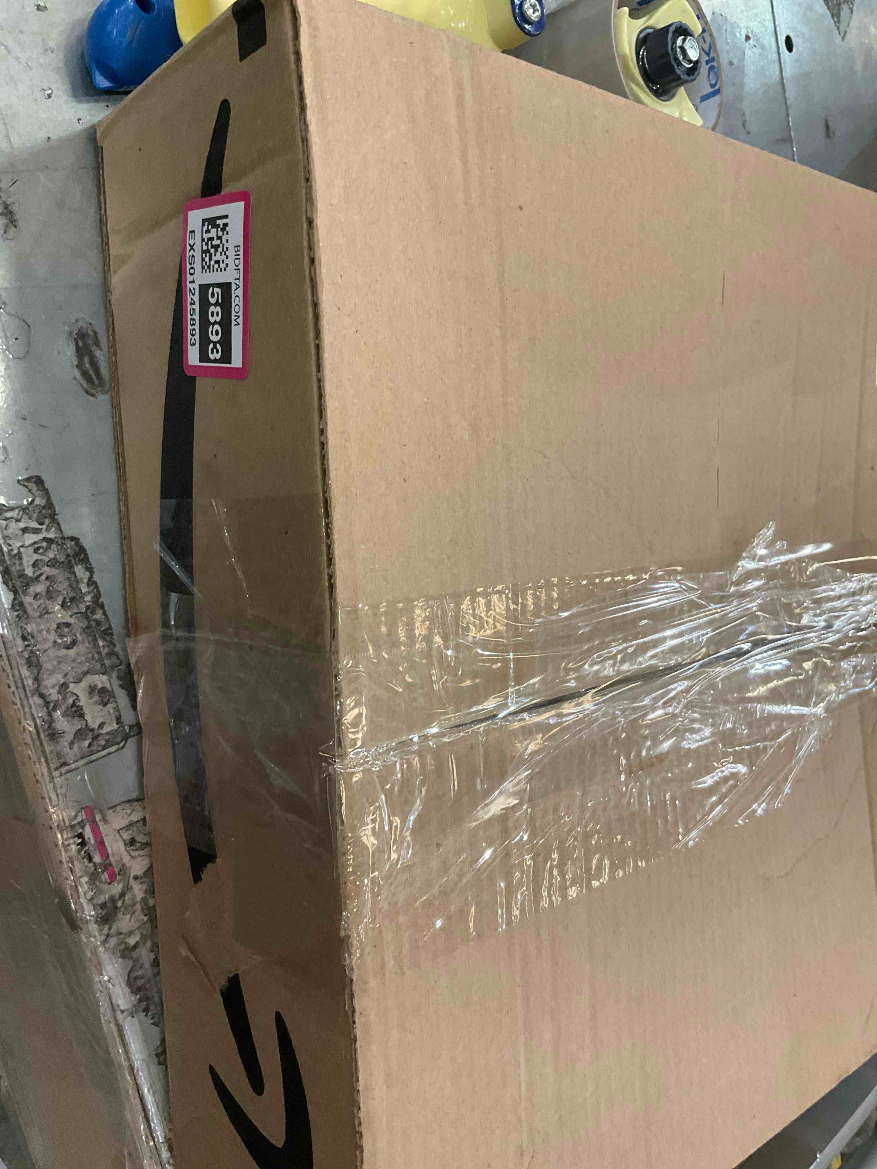 https://s3.amazonaws.com/lotting-images-prod/BargainHunt/EXS01245893_1711732600530.jpeg