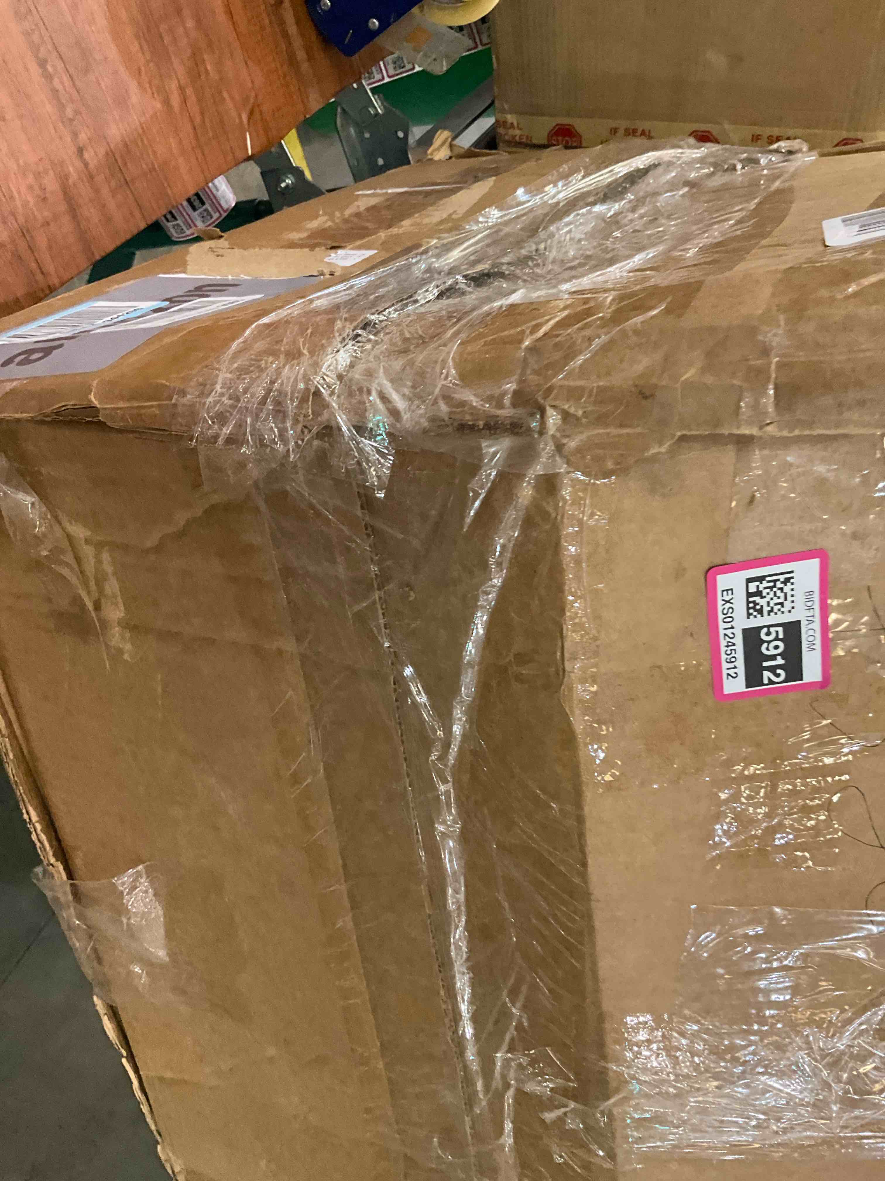 https://s3.amazonaws.com/lotting-images-prod/BargainHunt/EXS01245912_1711738469326.jpeg