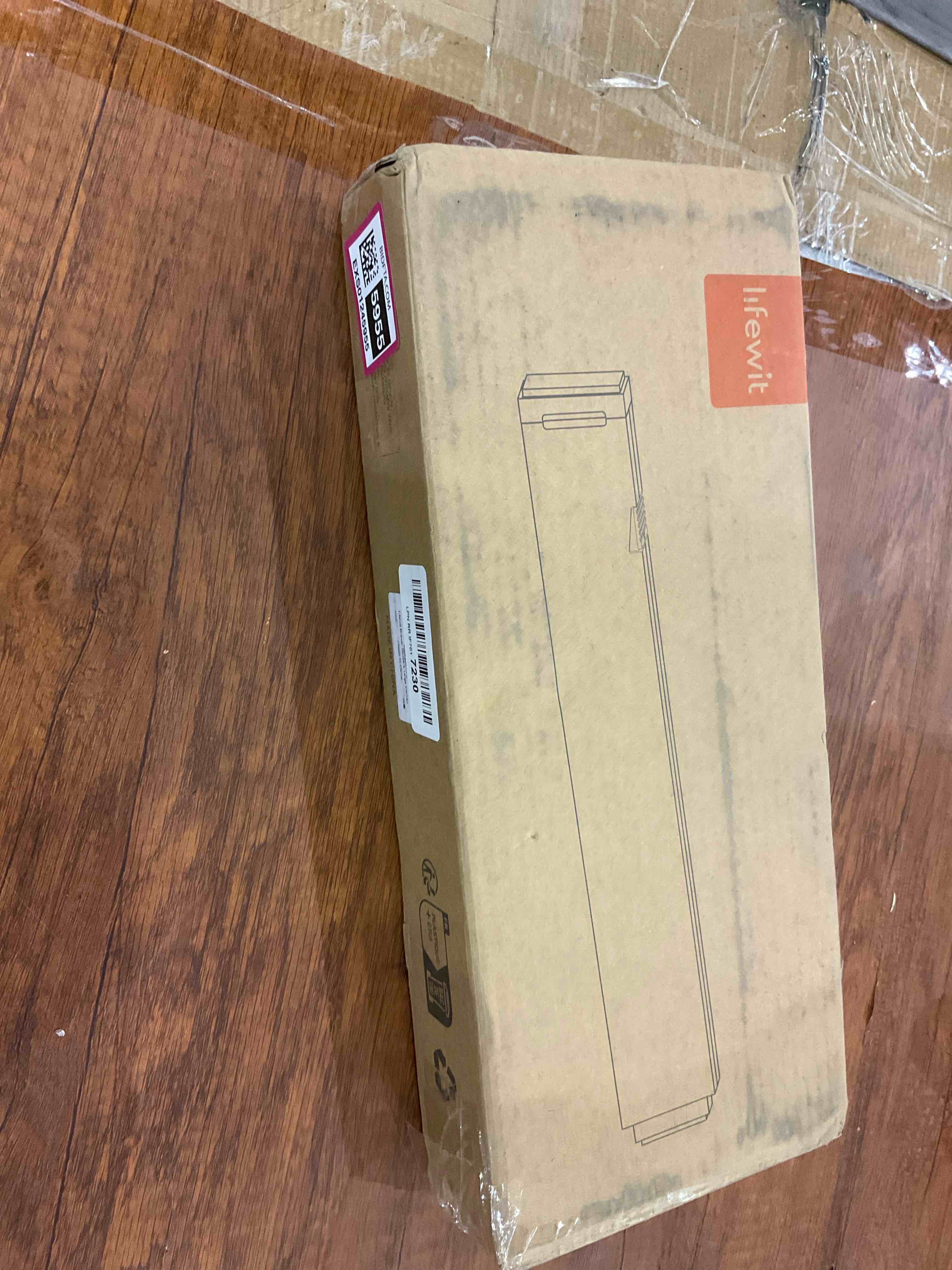 https://s3.amazonaws.com/lotting-images-prod/BargainHunt/EXS01245955_1712060318945.jpeg