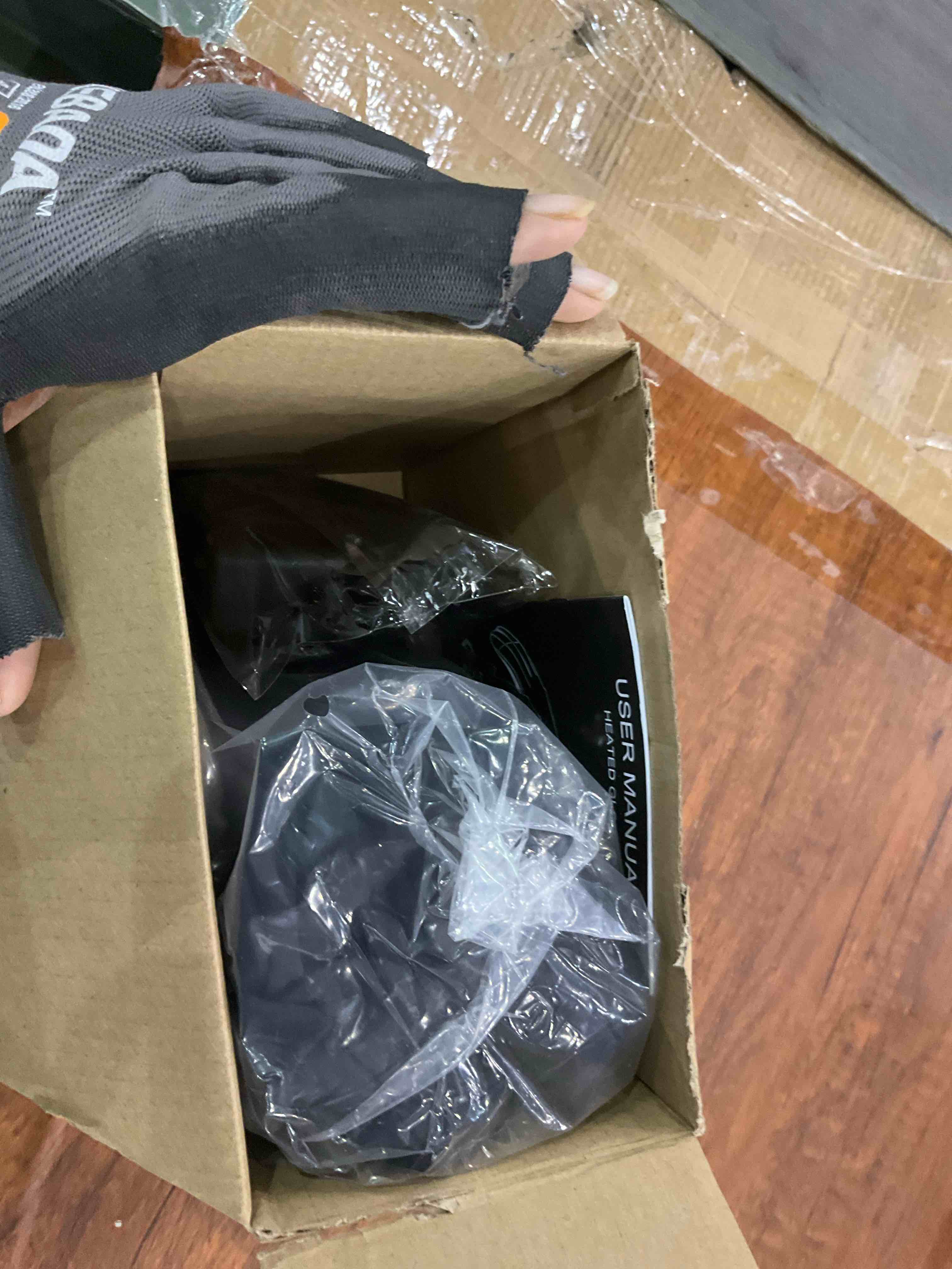 https://s3.amazonaws.com/lotting-images-prod/BargainHunt/EXS01245956_1712060398608.jpeg