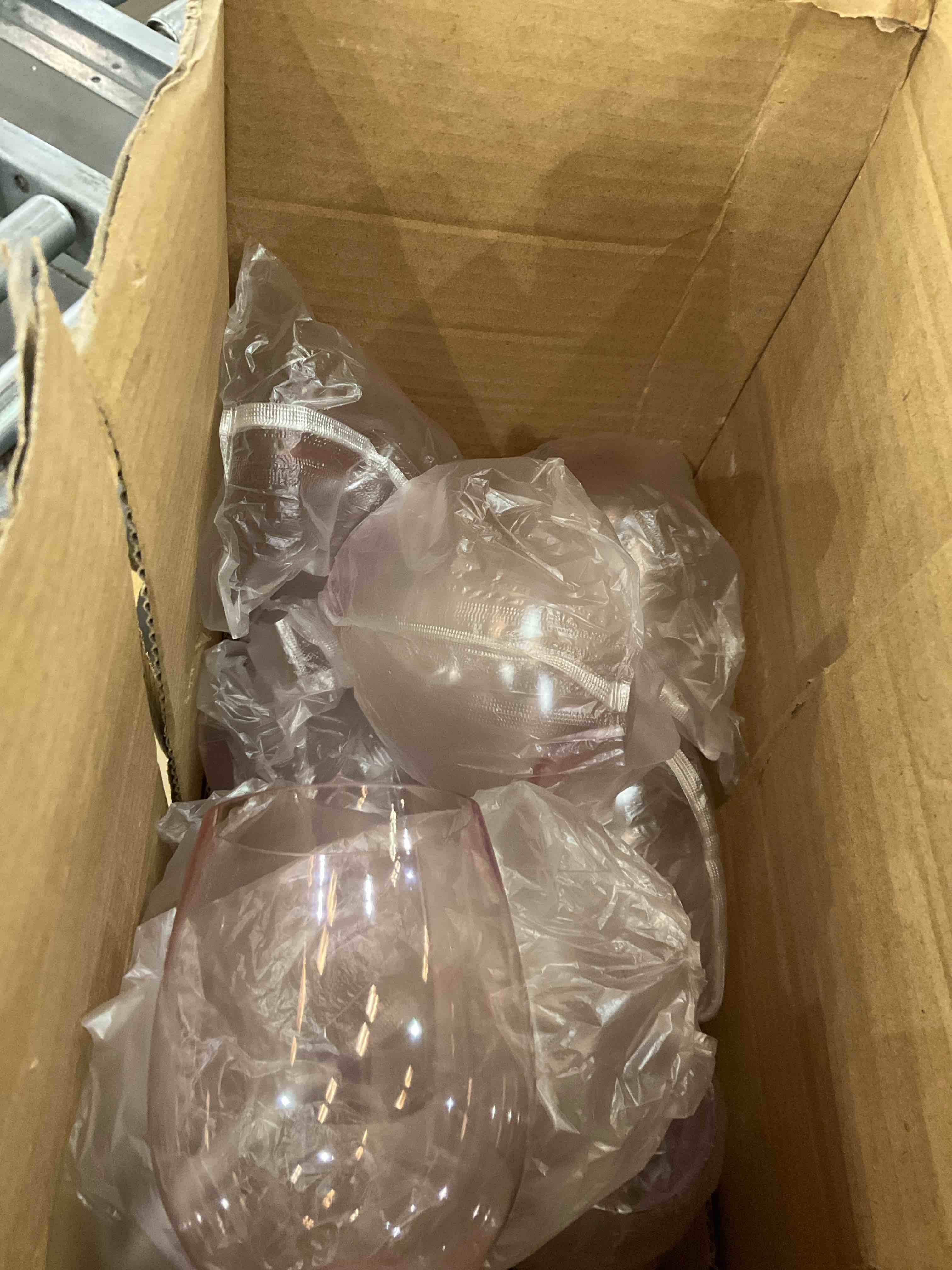 https://s3.amazonaws.com/lotting-images-prod/BargainHunt/EXS01246110_1710252222340.jpeg