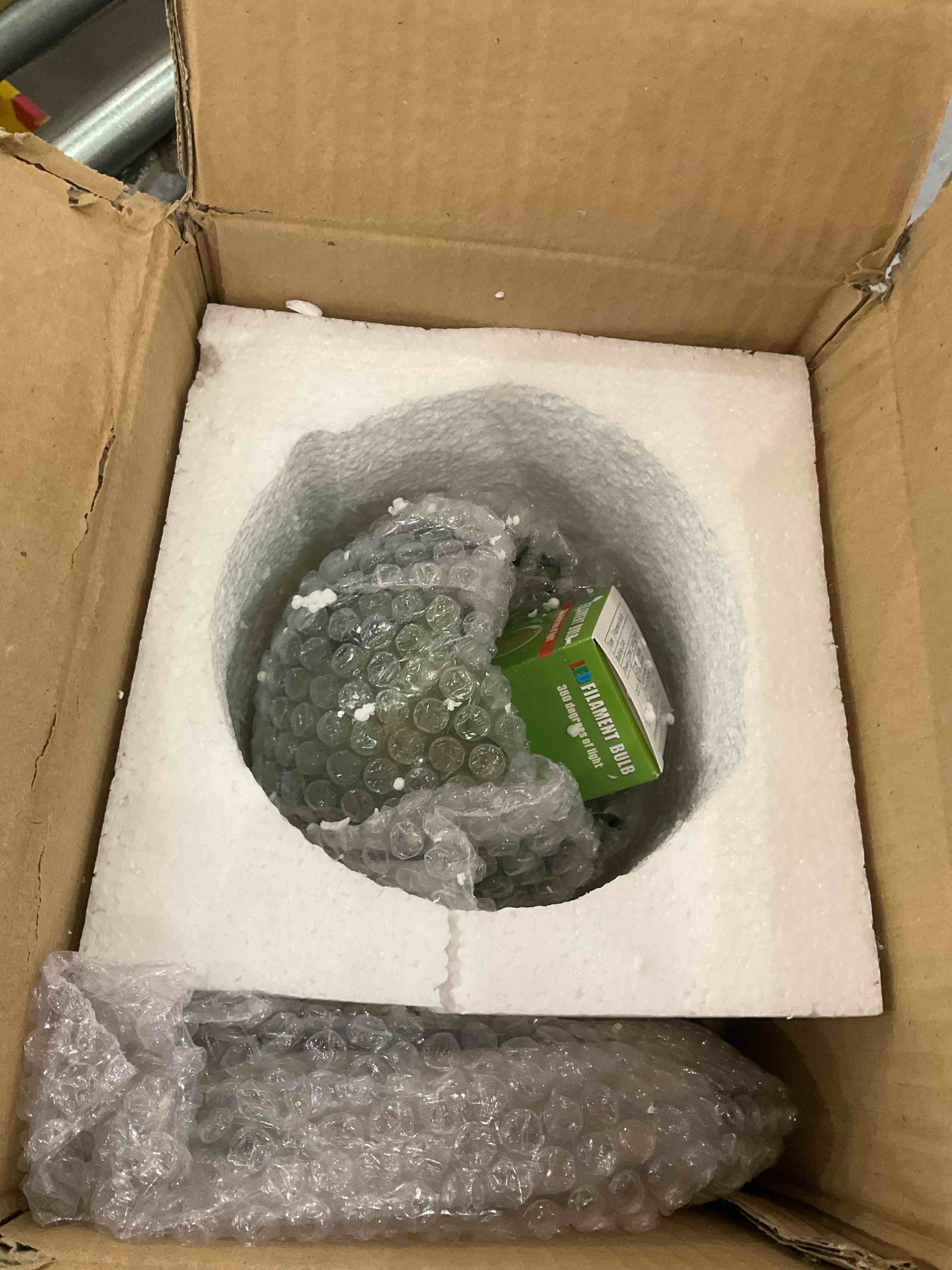 https://s3.amazonaws.com/lotting-images-prod/BargainHunt/EXS01246113_1710252646229.jpeg