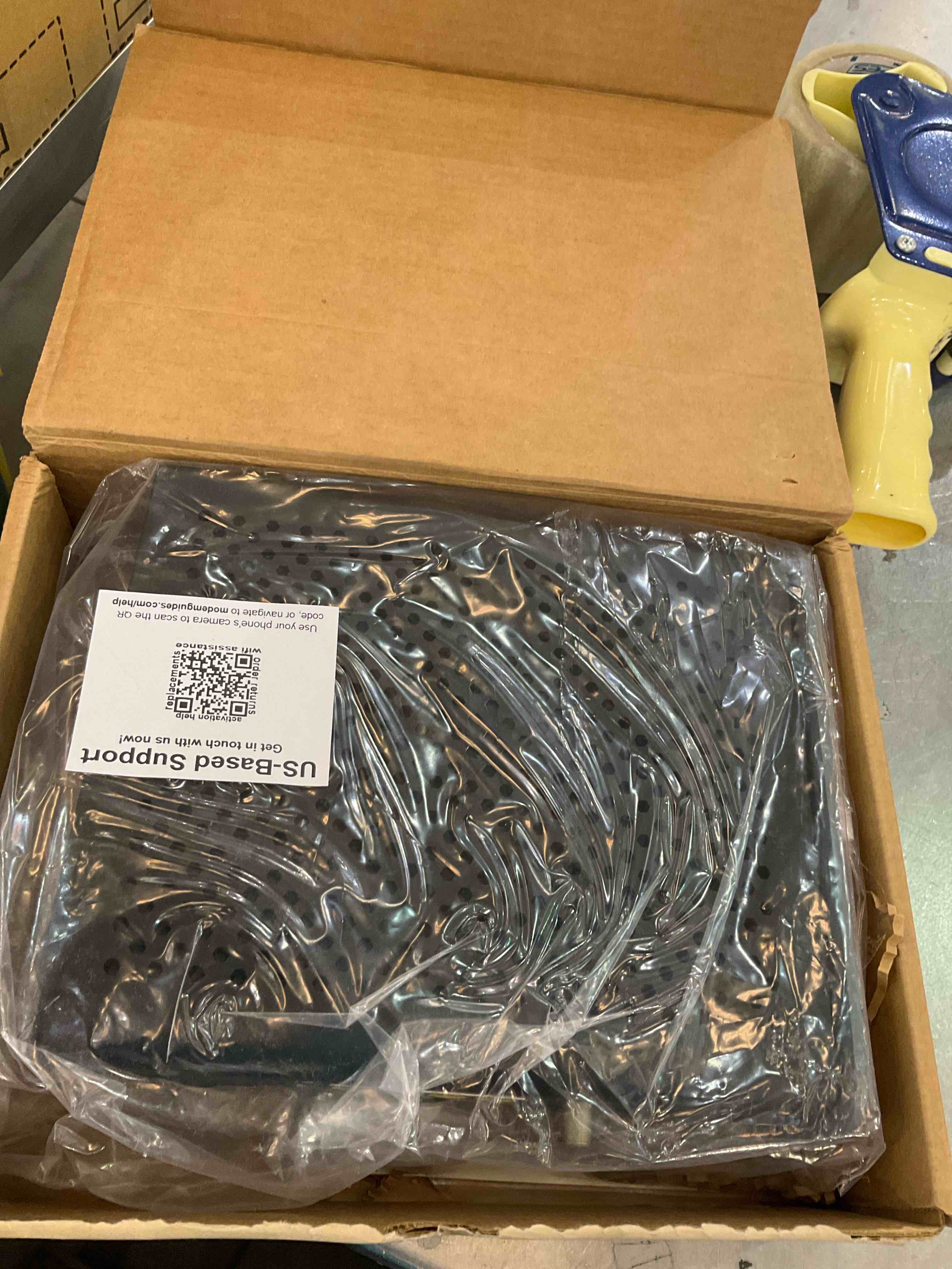 https://s3.amazonaws.com/lotting-images-prod/BargainHunt/EXS01246167_1710261637322.jpeg
