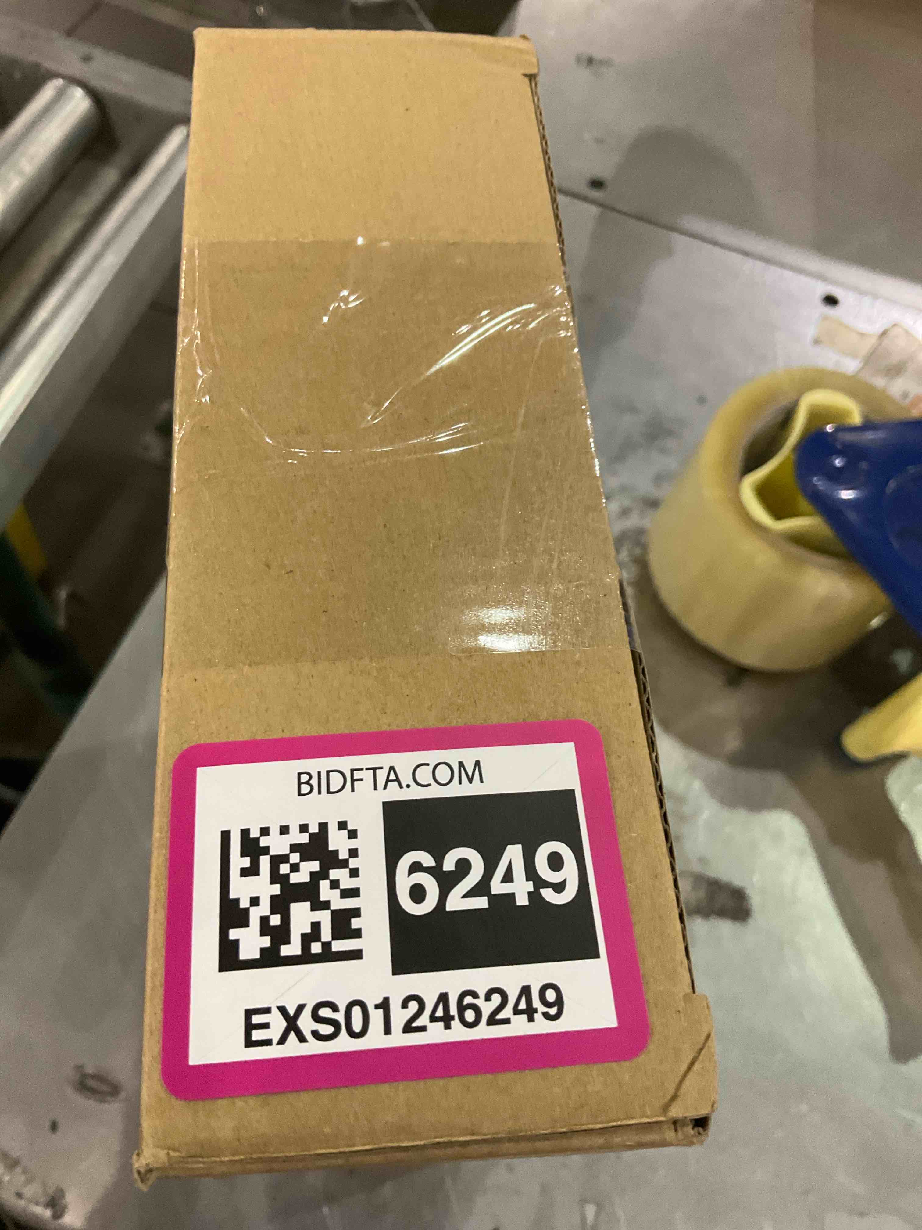 https://s3.amazonaws.com/lotting-images-prod/BargainHunt/EXS01246249_1710328550861.jpeg