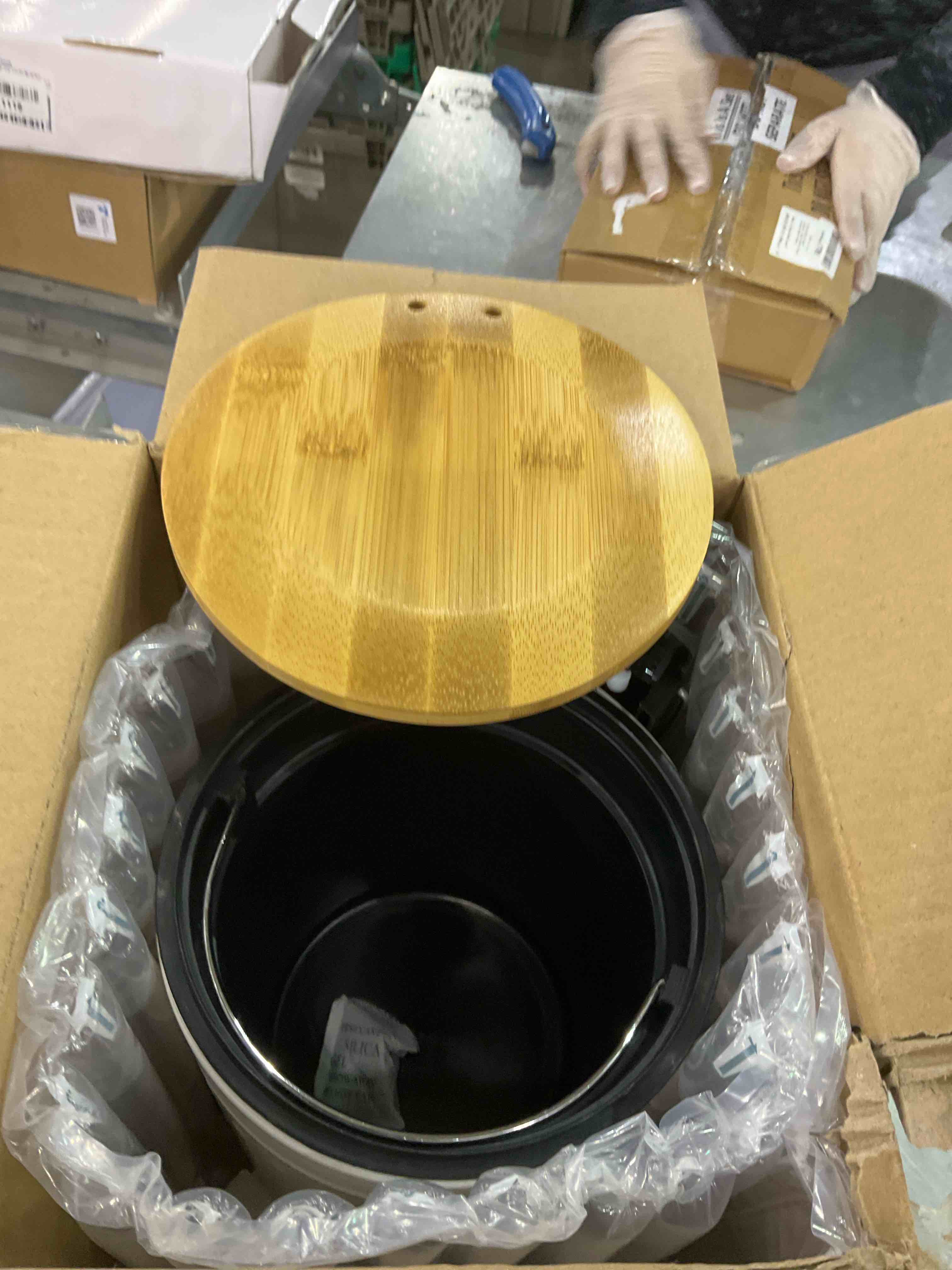 https://s3.amazonaws.com/lotting-images-prod/BargainHunt/EXS01246252_1710328799984.jpeg