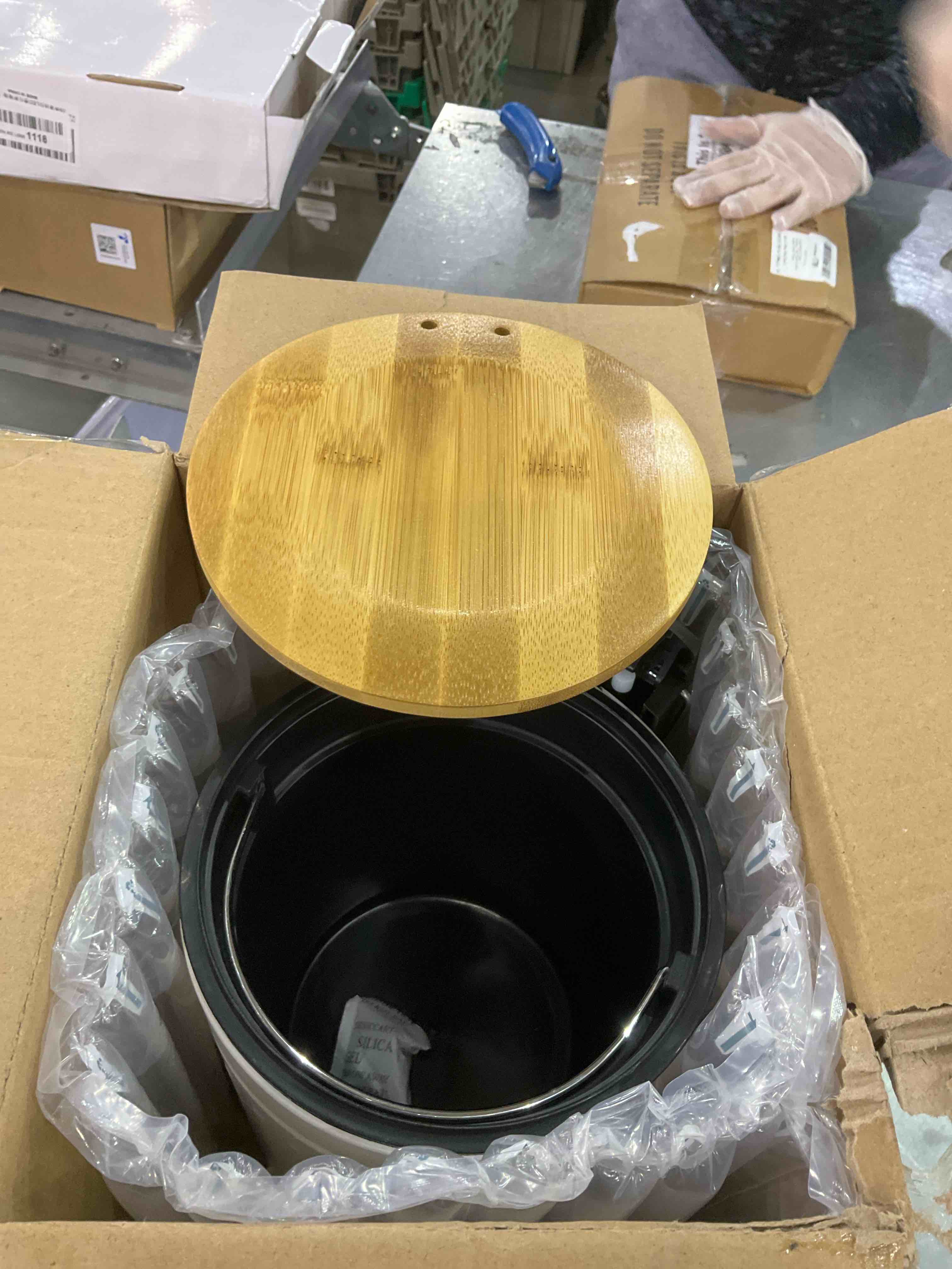 https://s3.amazonaws.com/lotting-images-prod/BargainHunt/EXS01246252_1710328800908.jpeg