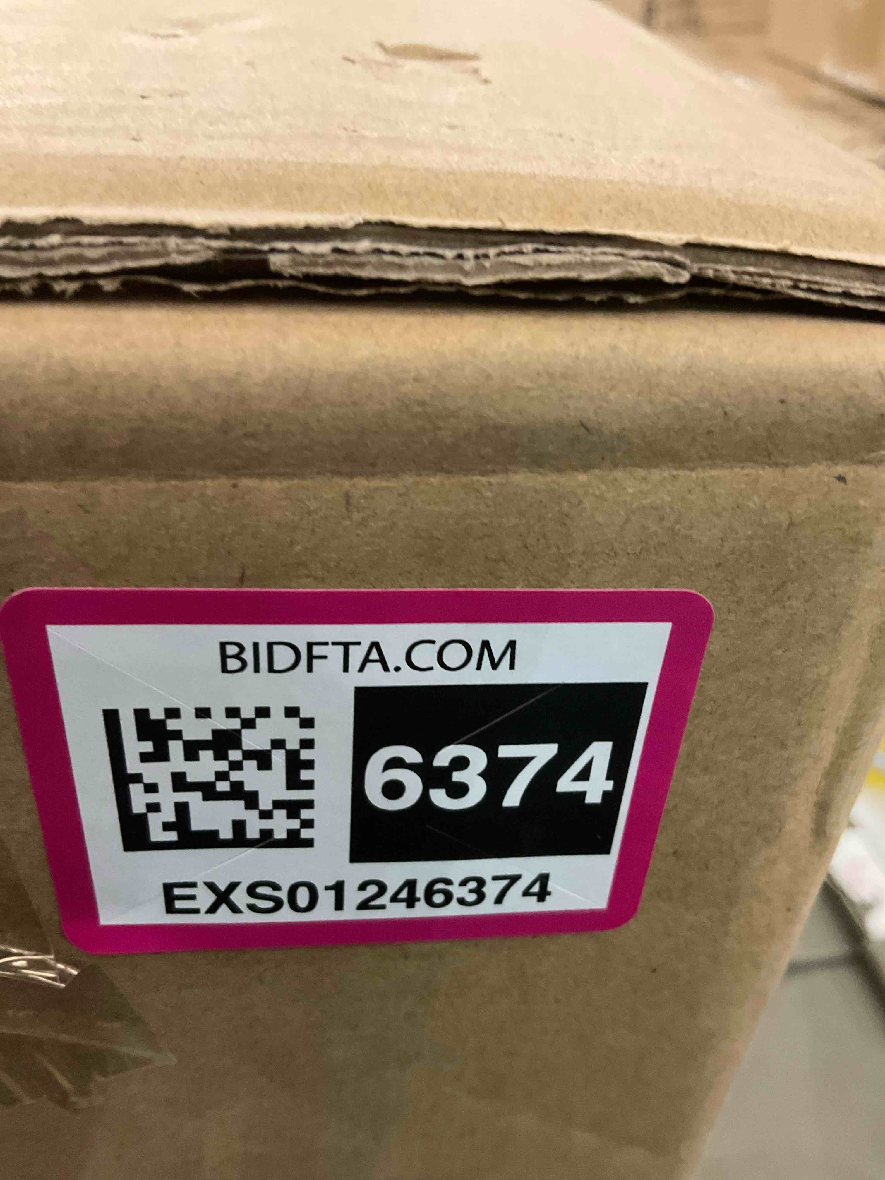 https://s3.amazonaws.com/lotting-images-prod/BargainHunt/EXS01246374_1710350733281.jpeg