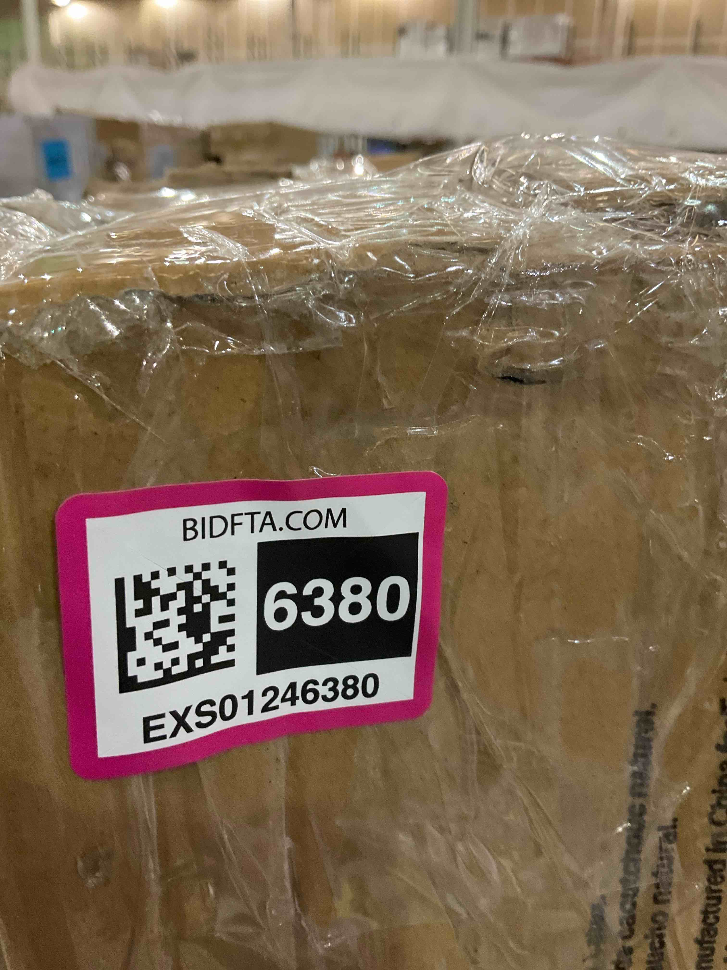https://s3.amazonaws.com/lotting-images-prod/BargainHunt/EXS01246380_1710353904816.jpeg