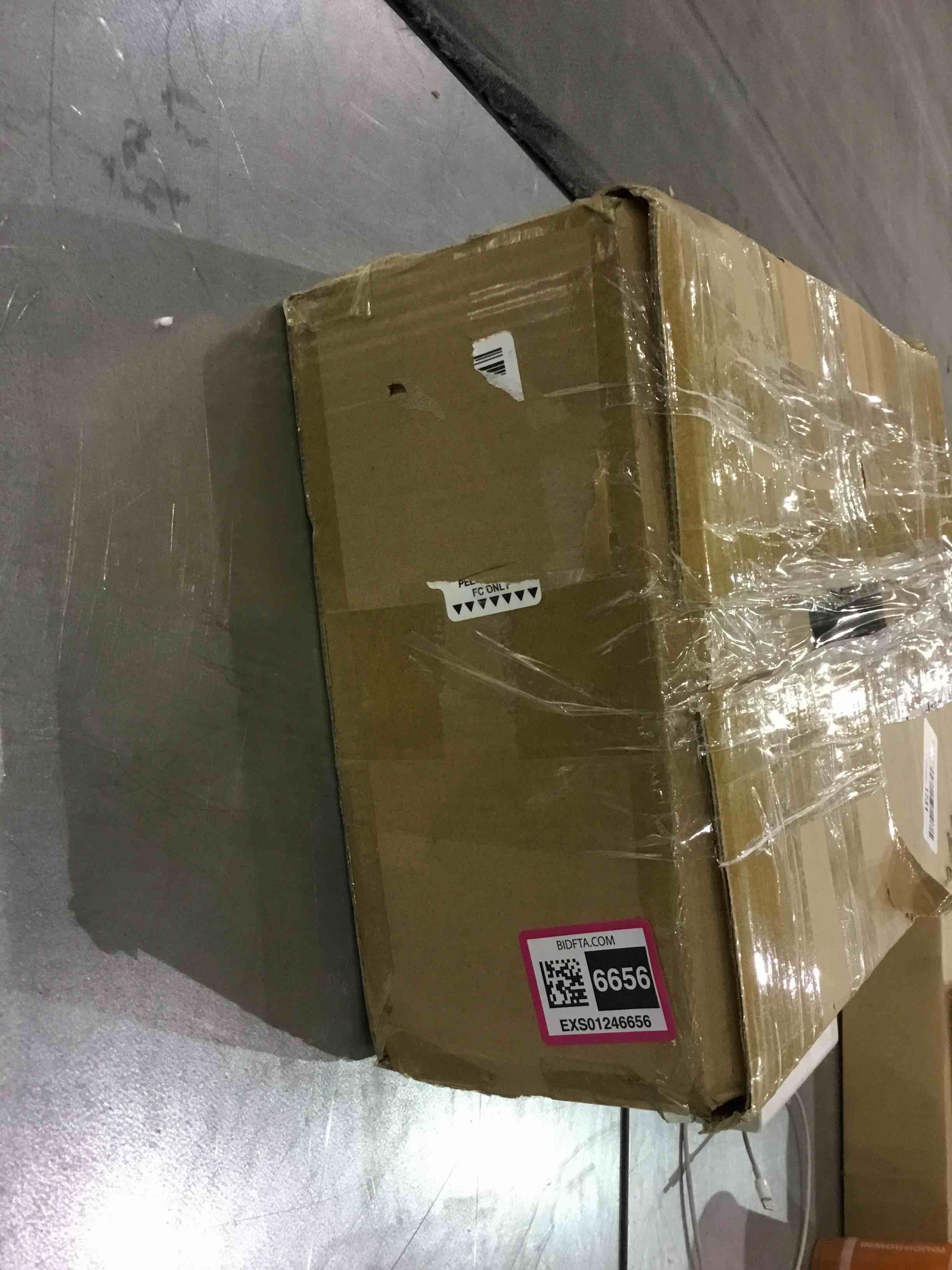 https://s3.amazonaws.com/lotting-images-prod/BargainHunt/EXS01246656_1710414667247.jpeg