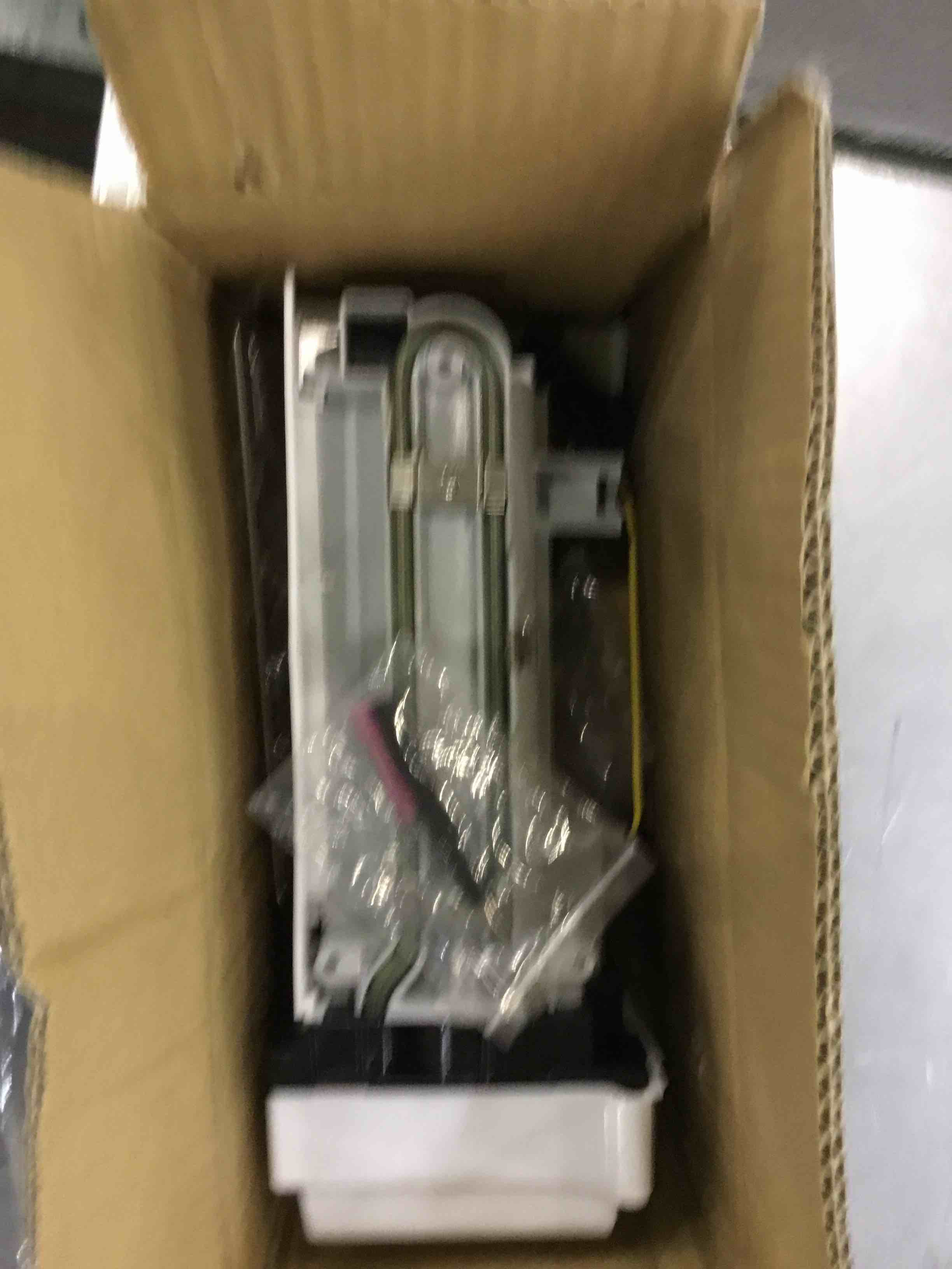 https://s3.amazonaws.com/lotting-images-prod/BargainHunt/EXS01246668_1710415733265.jpeg