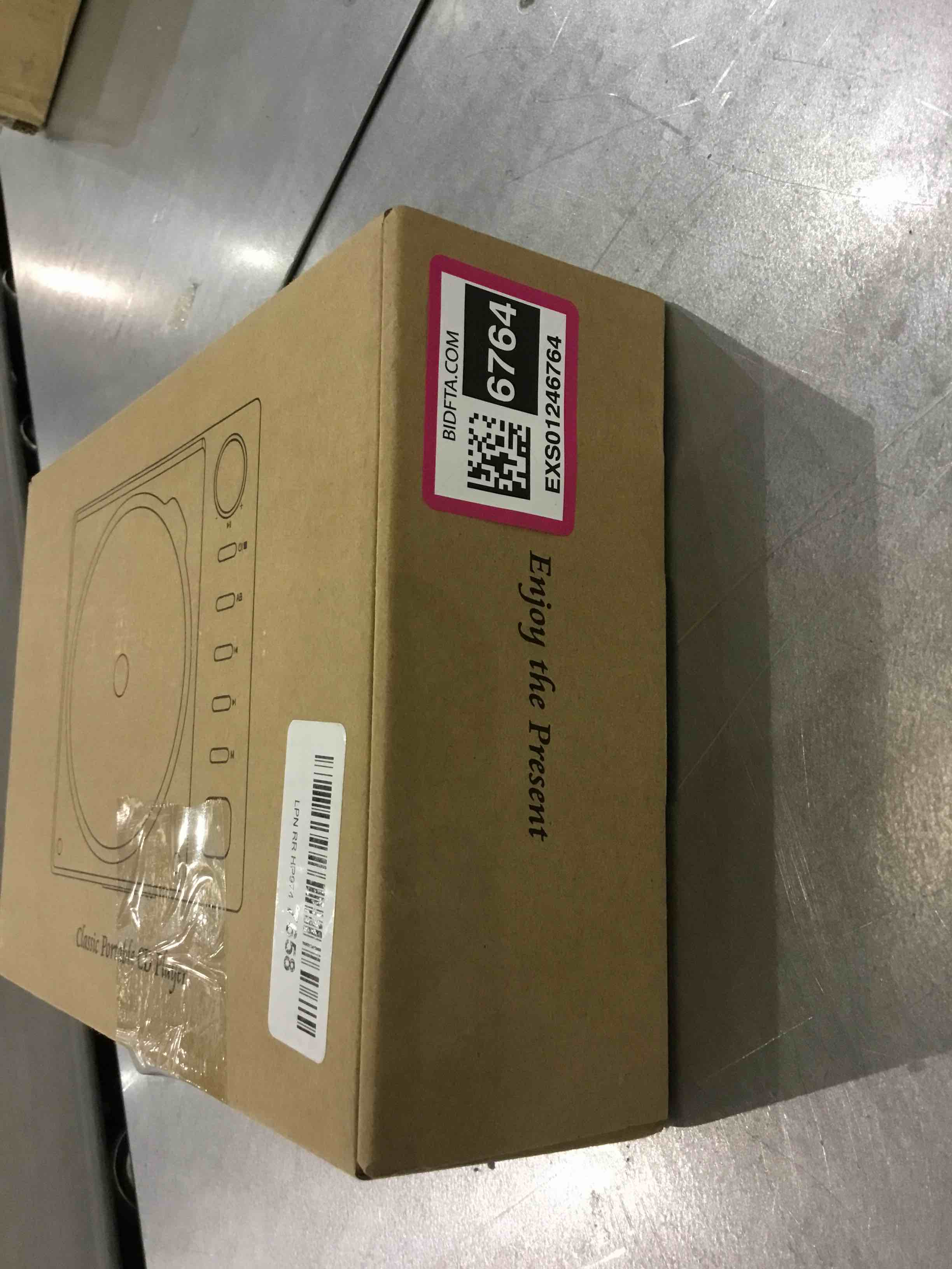https://s3.amazonaws.com/lotting-images-prod/BargainHunt/EXS01246764_1710428236719.jpeg