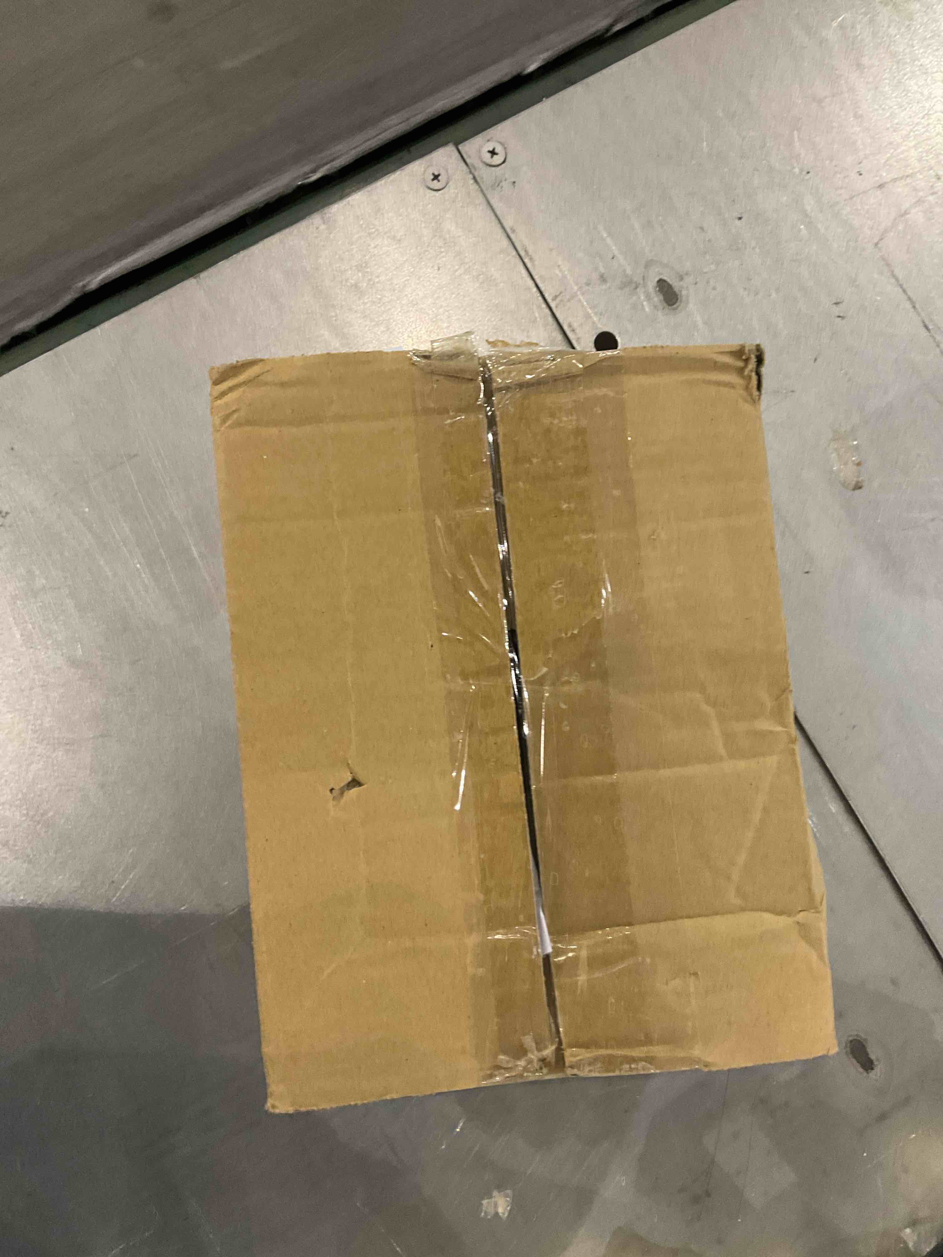https://s3.amazonaws.com/lotting-images-prod/BargainHunt/EXS01246868_1710505941750.jpeg