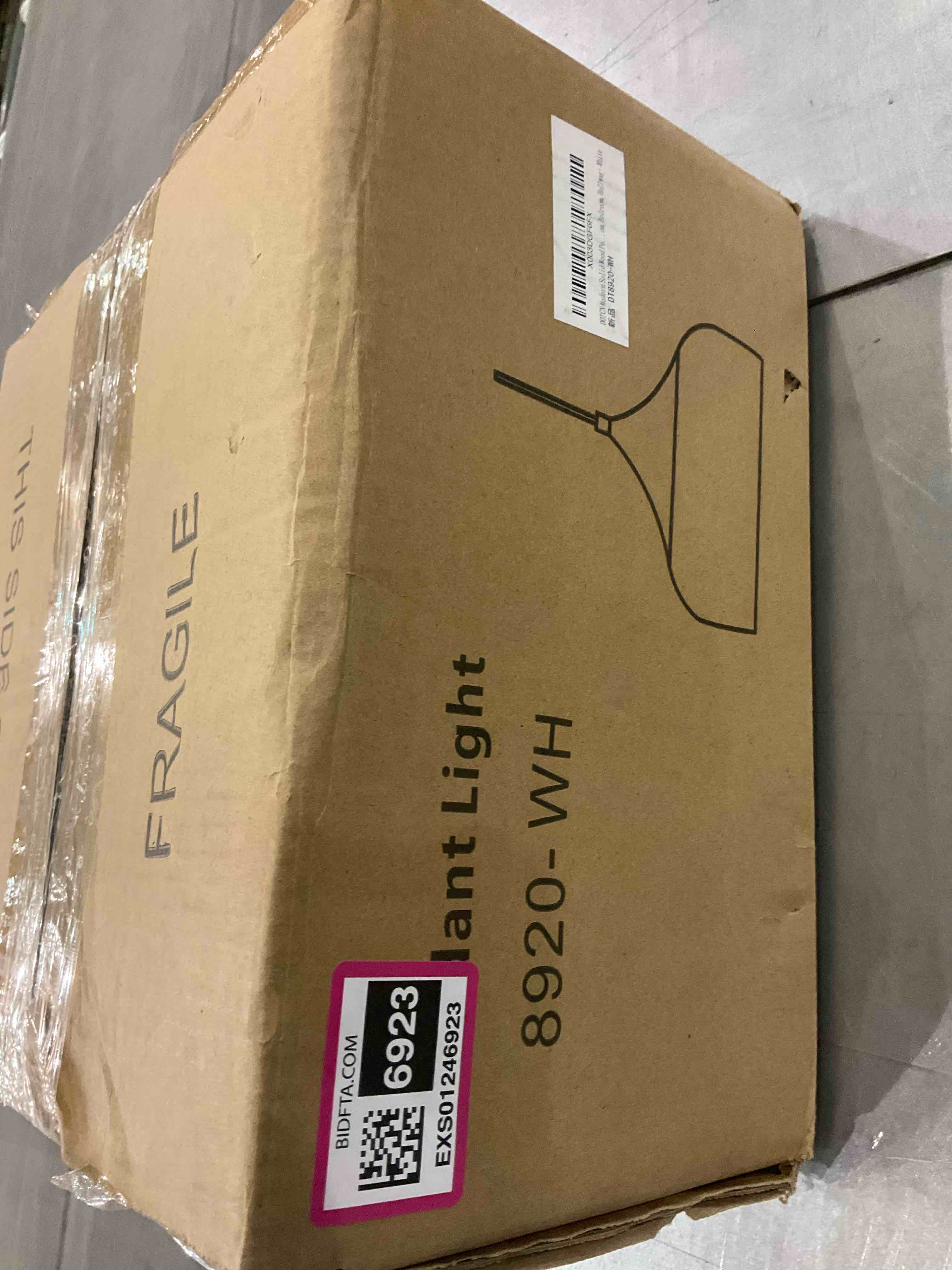 https://s3.amazonaws.com/lotting-images-prod/BargainHunt/EXS01246923_1710512517016.jpeg