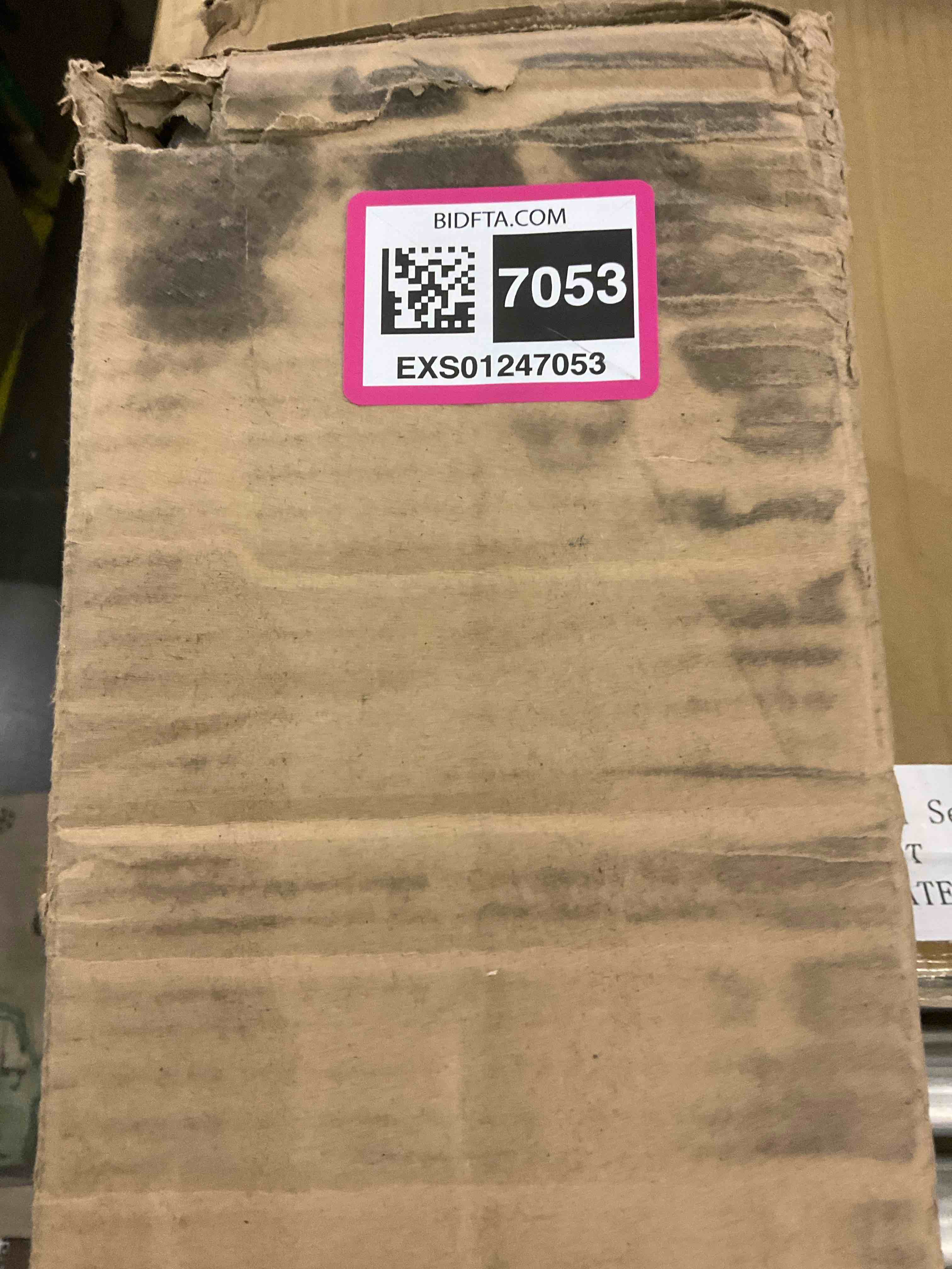 https://s3.amazonaws.com/lotting-images-prod/BargainHunt/EXS01247053_1713273908036.jpeg