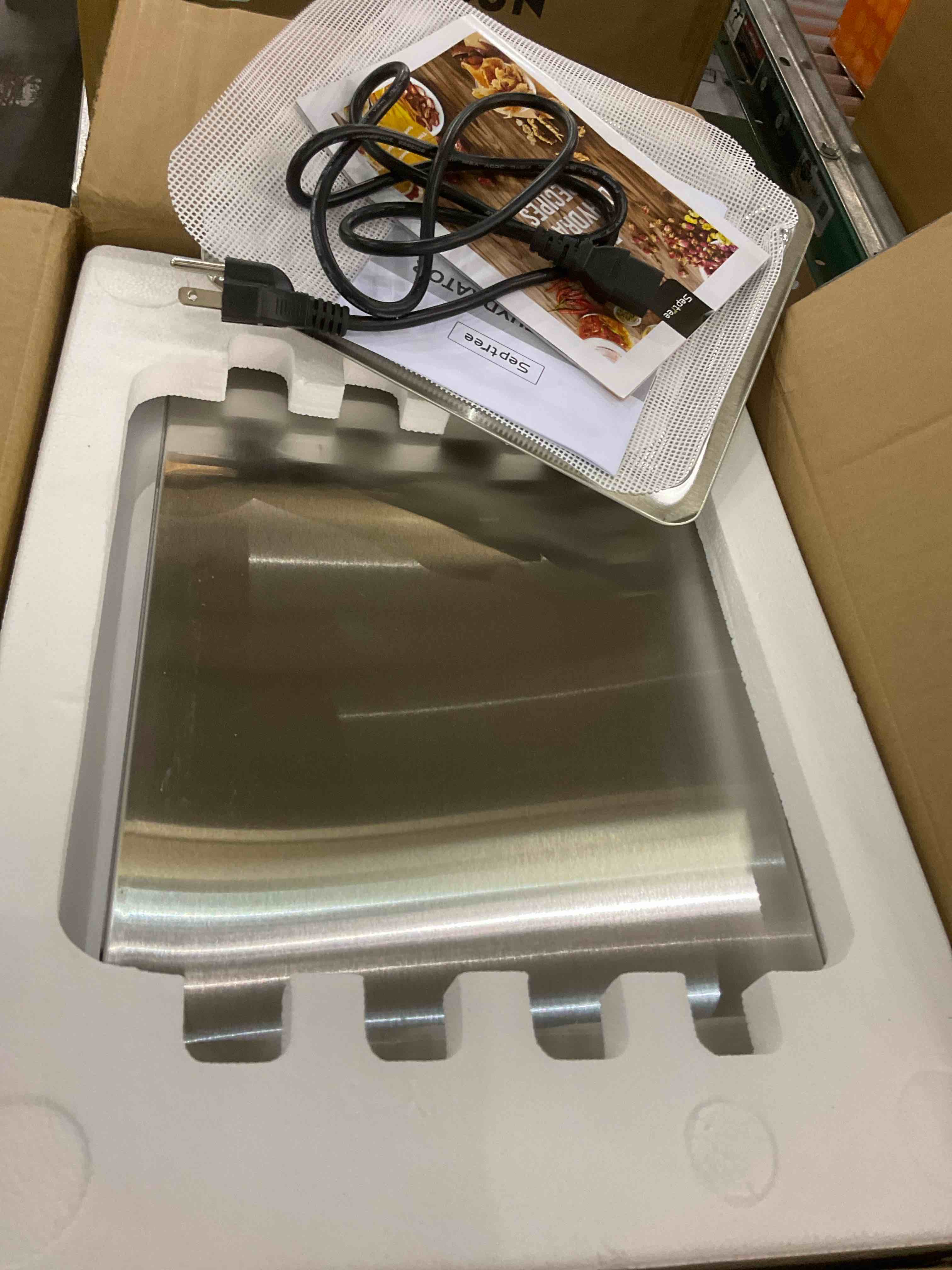 https://s3.amazonaws.com/lotting-images-prod/BargainHunt/EXS01247064_1713275196615.jpeg