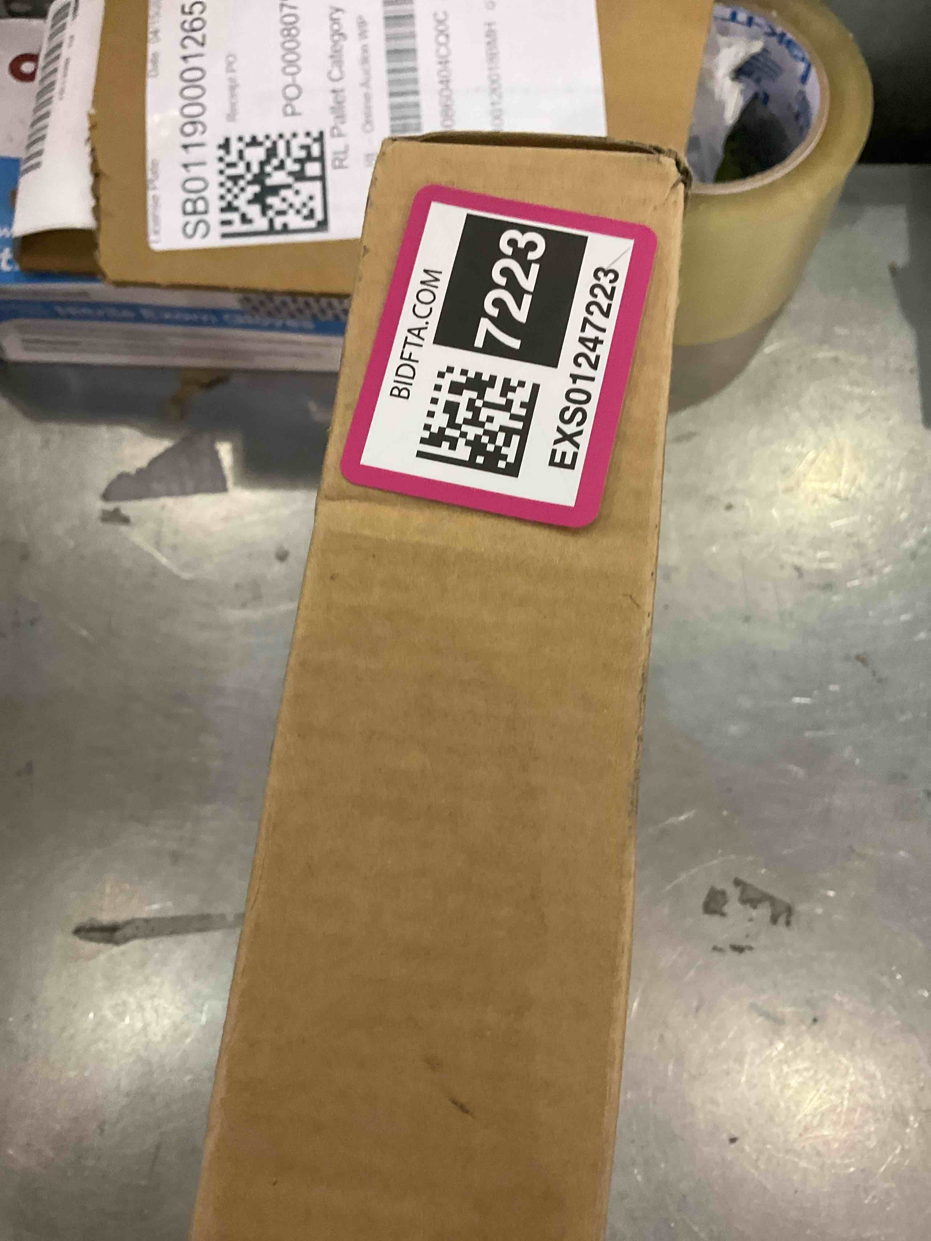 https://s3.amazonaws.com/lotting-images-prod/BargainHunt/EXS01247223_1713361628780.jpeg