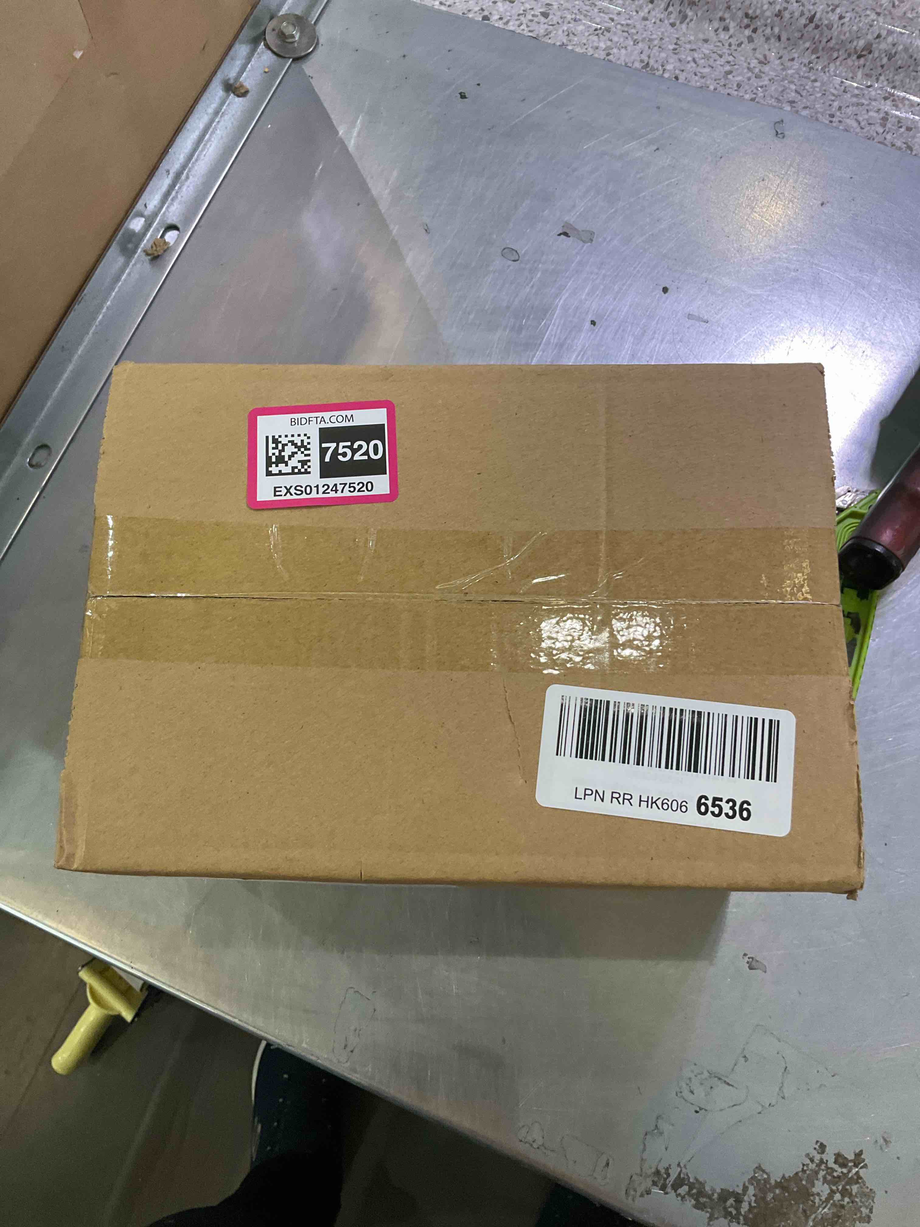 https://s3.amazonaws.com/lotting-images-prod/BargainHunt/EXS01247520_1709563509440.jpeg