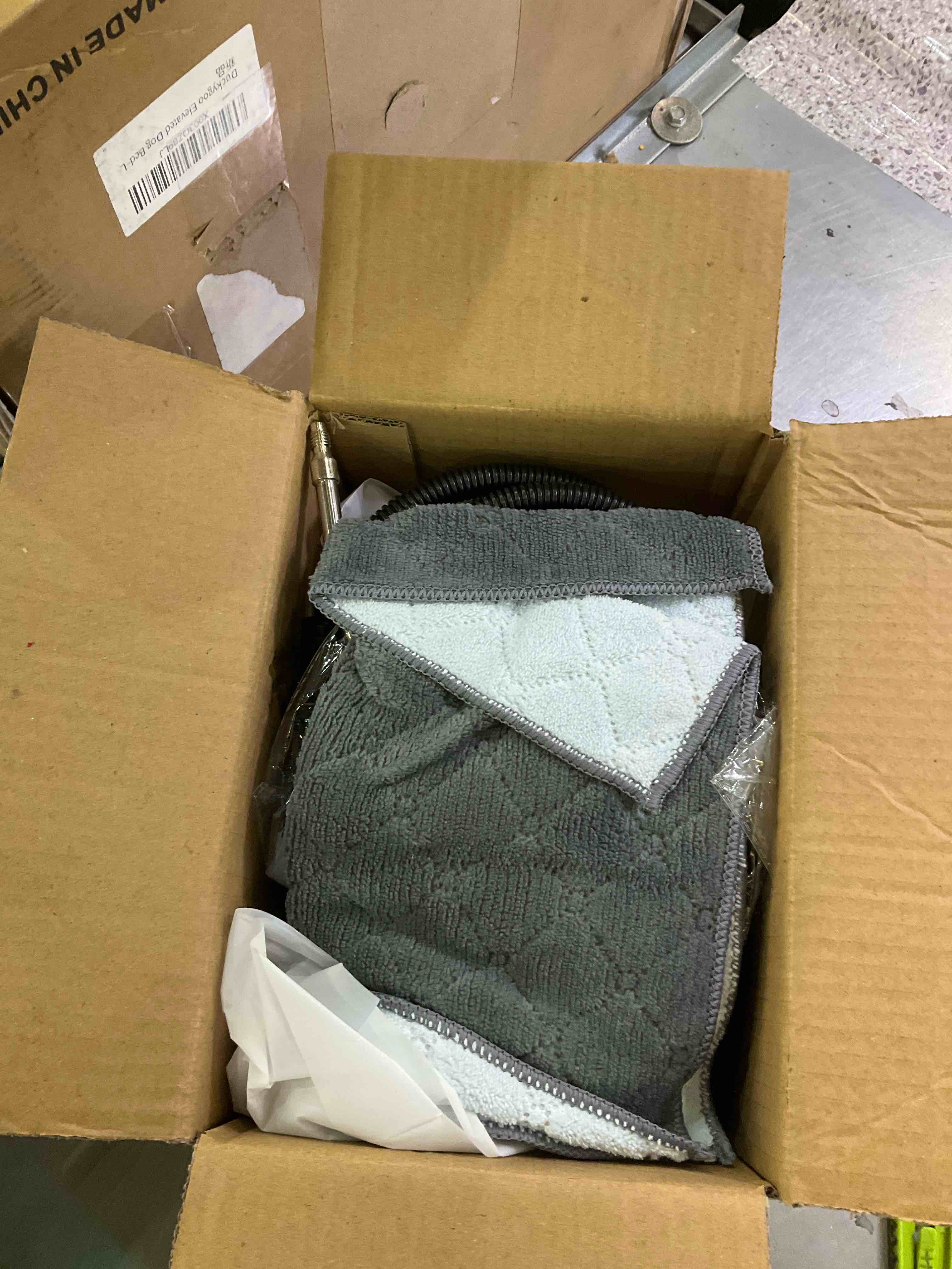 https://s3.amazonaws.com/lotting-images-prod/BargainHunt/EXS01247520_1709563535487.jpeg