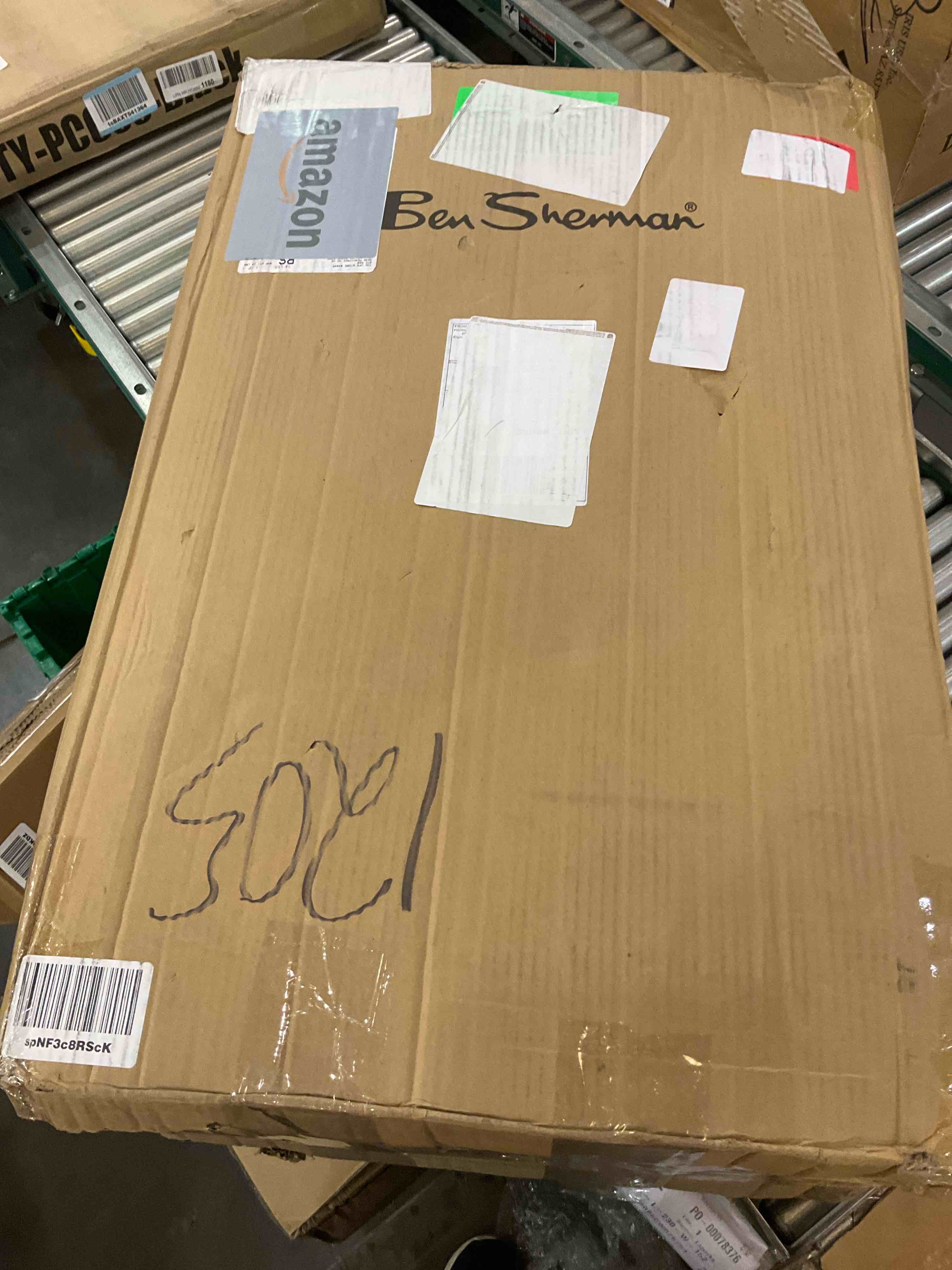 https://s3.amazonaws.com/lotting-images-prod/BargainHunt/EXS01247568_1709576671109.jpeg