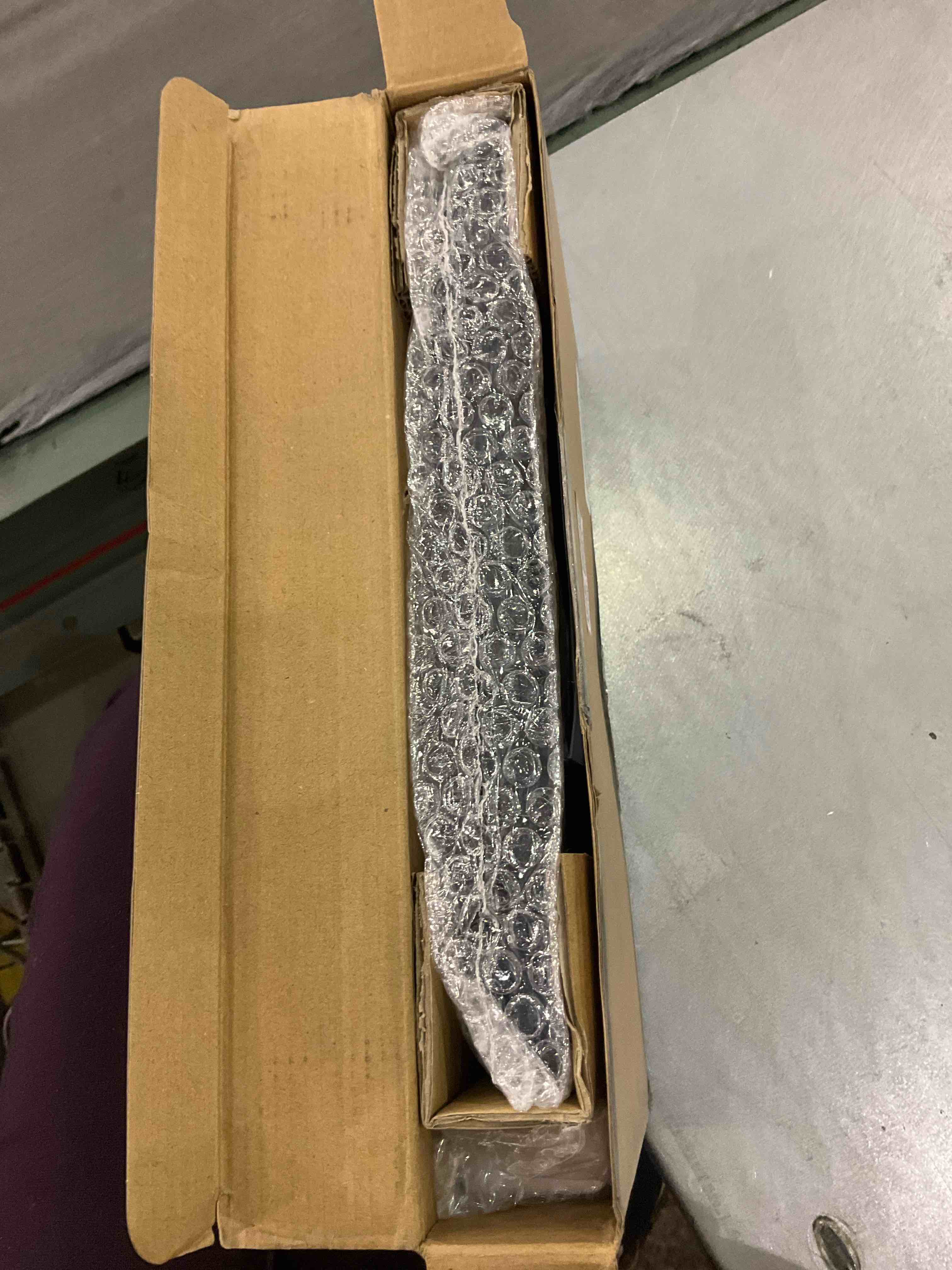 https://s3.amazonaws.com/lotting-images-prod/BargainHunt/EXS01247620_1709814973864.jpeg