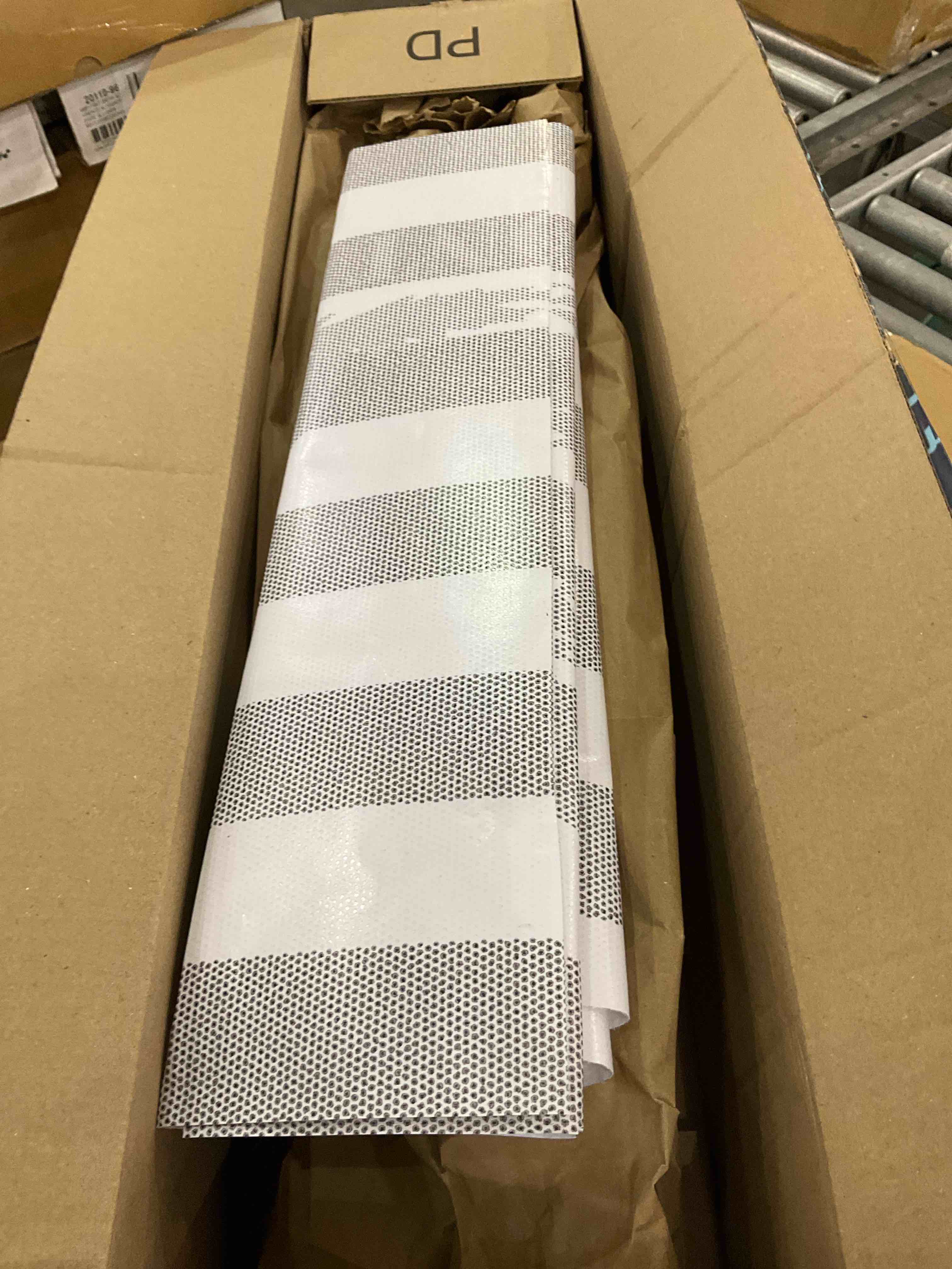 https://s3.amazonaws.com/lotting-images-prod/BargainHunt/EXS01247668_1709823545460.jpeg