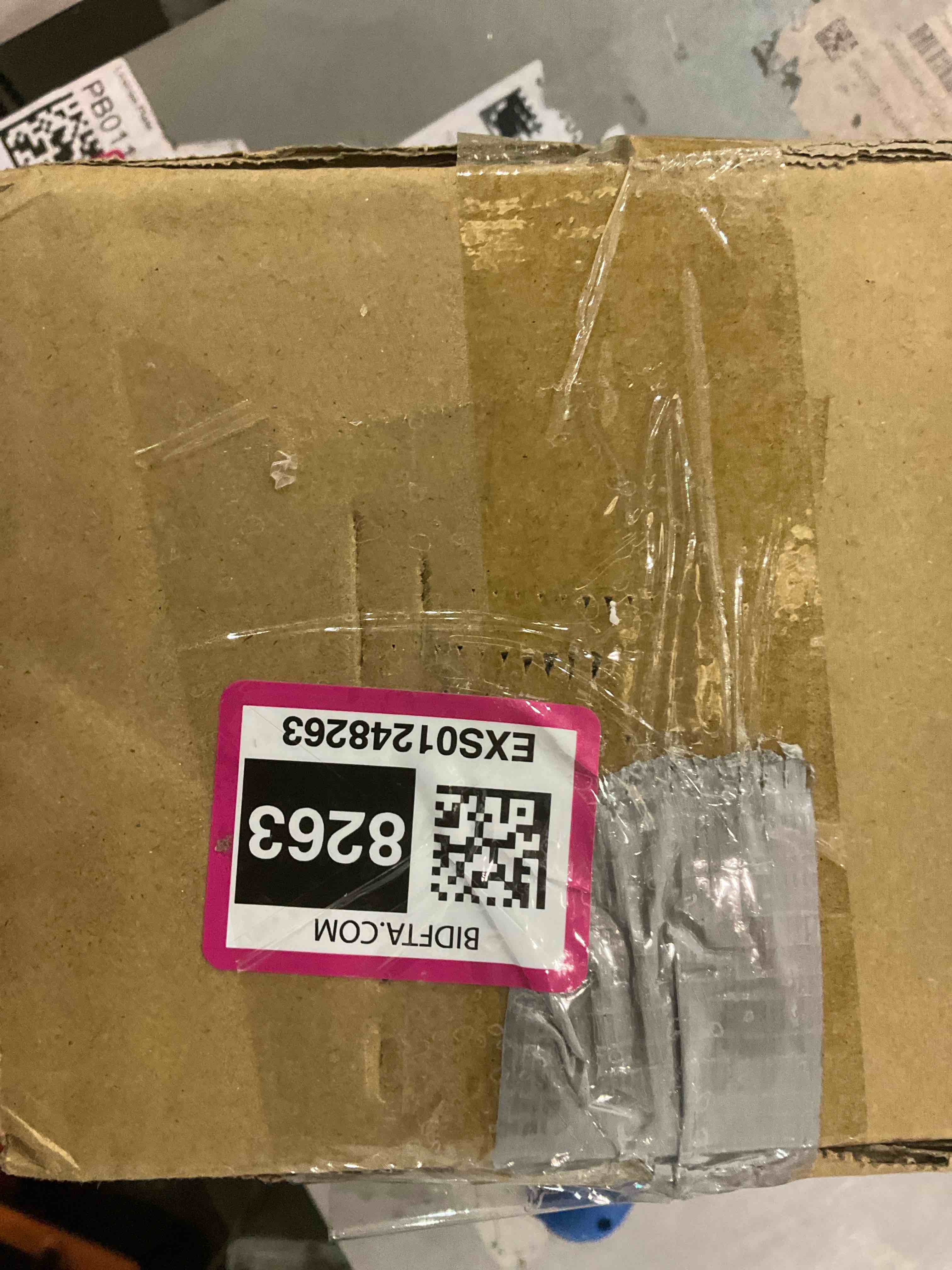 https://s3.amazonaws.com/lotting-images-prod/BargainHunt/EXS01248263_1709747758214.jpeg