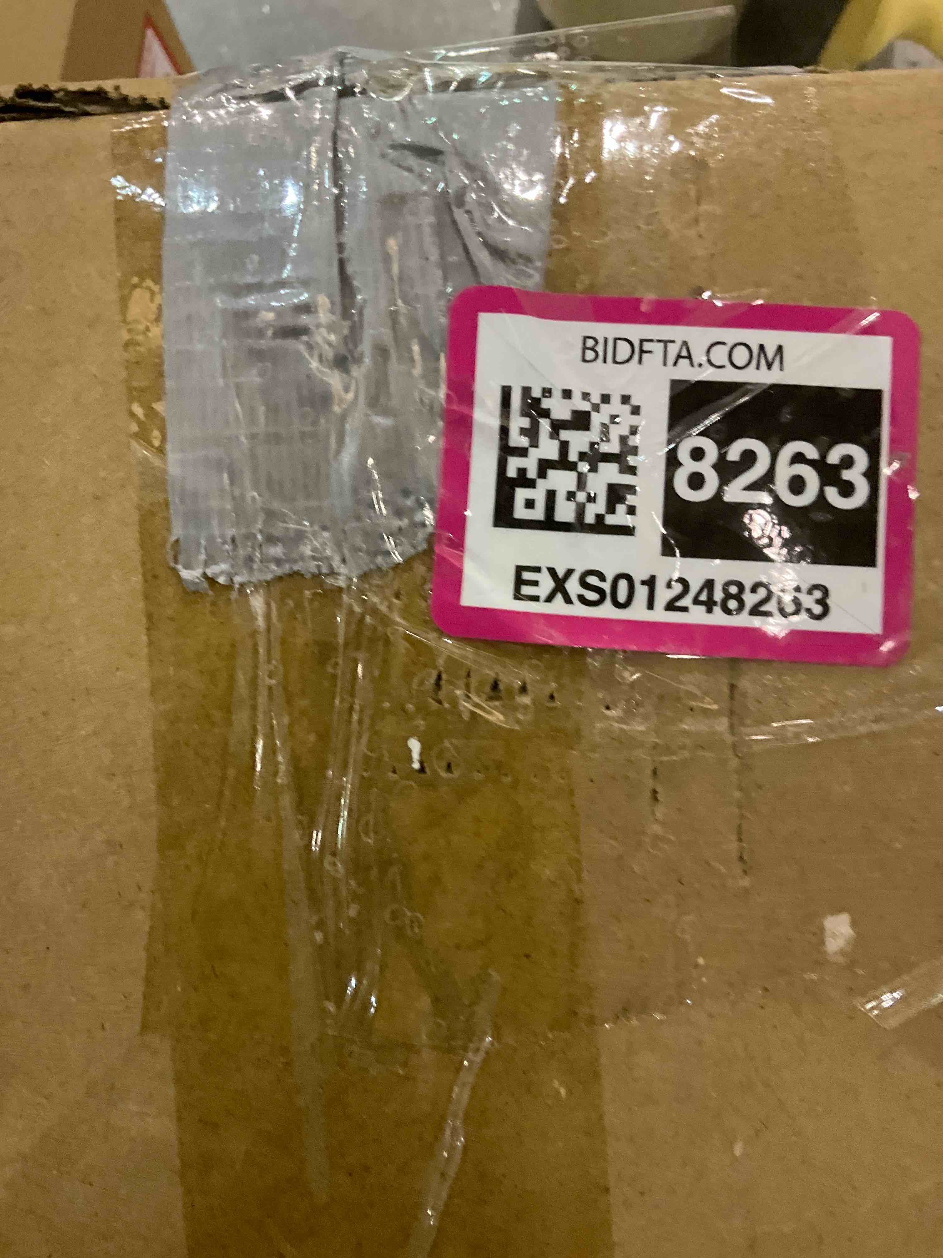 https://s3.amazonaws.com/lotting-images-prod/BargainHunt/EXS01248263_1709748275795.jpeg