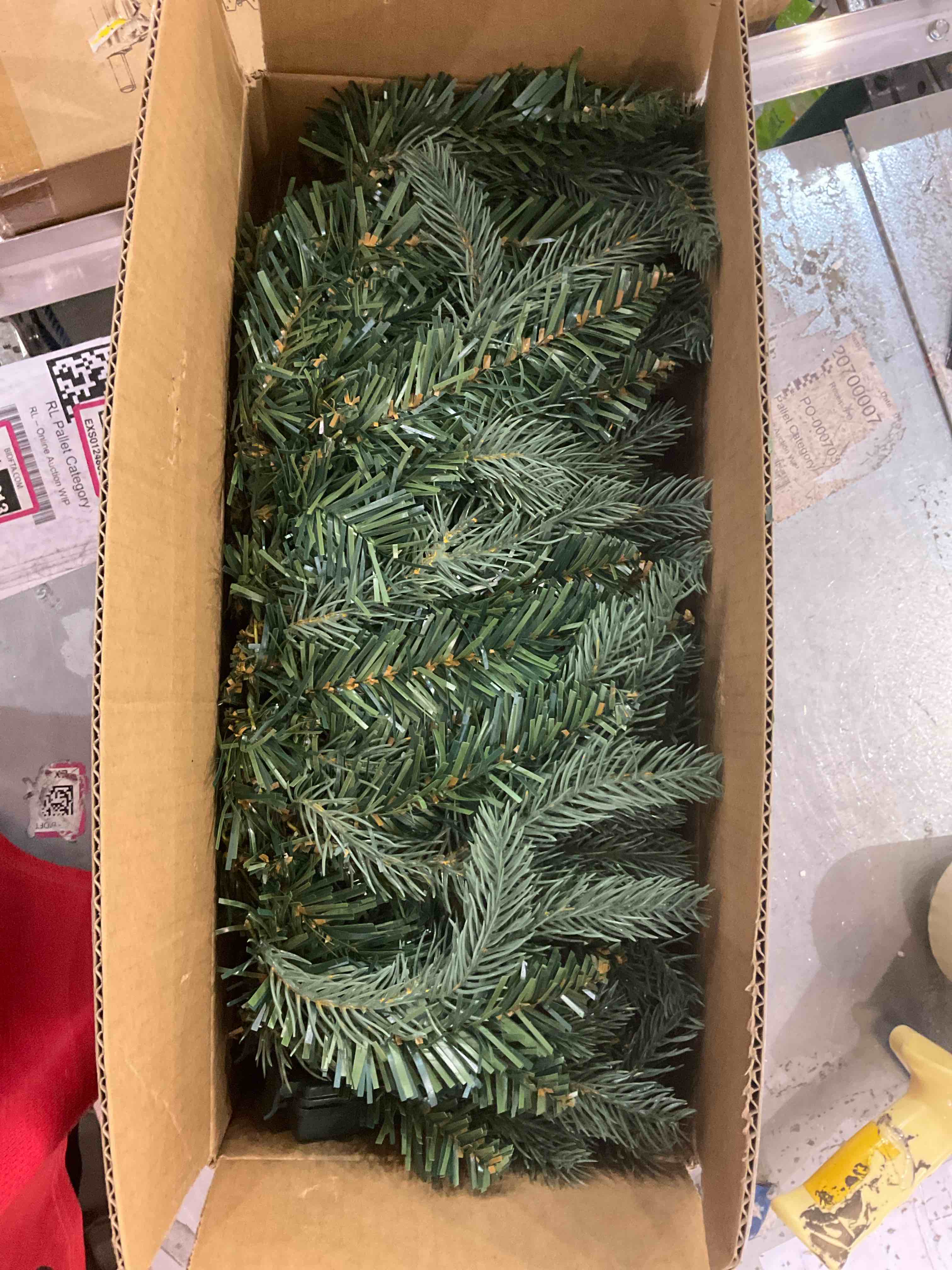 https://s3.amazonaws.com/lotting-images-prod/BargainHunt/EXS01248266_1709748600108.jpeg