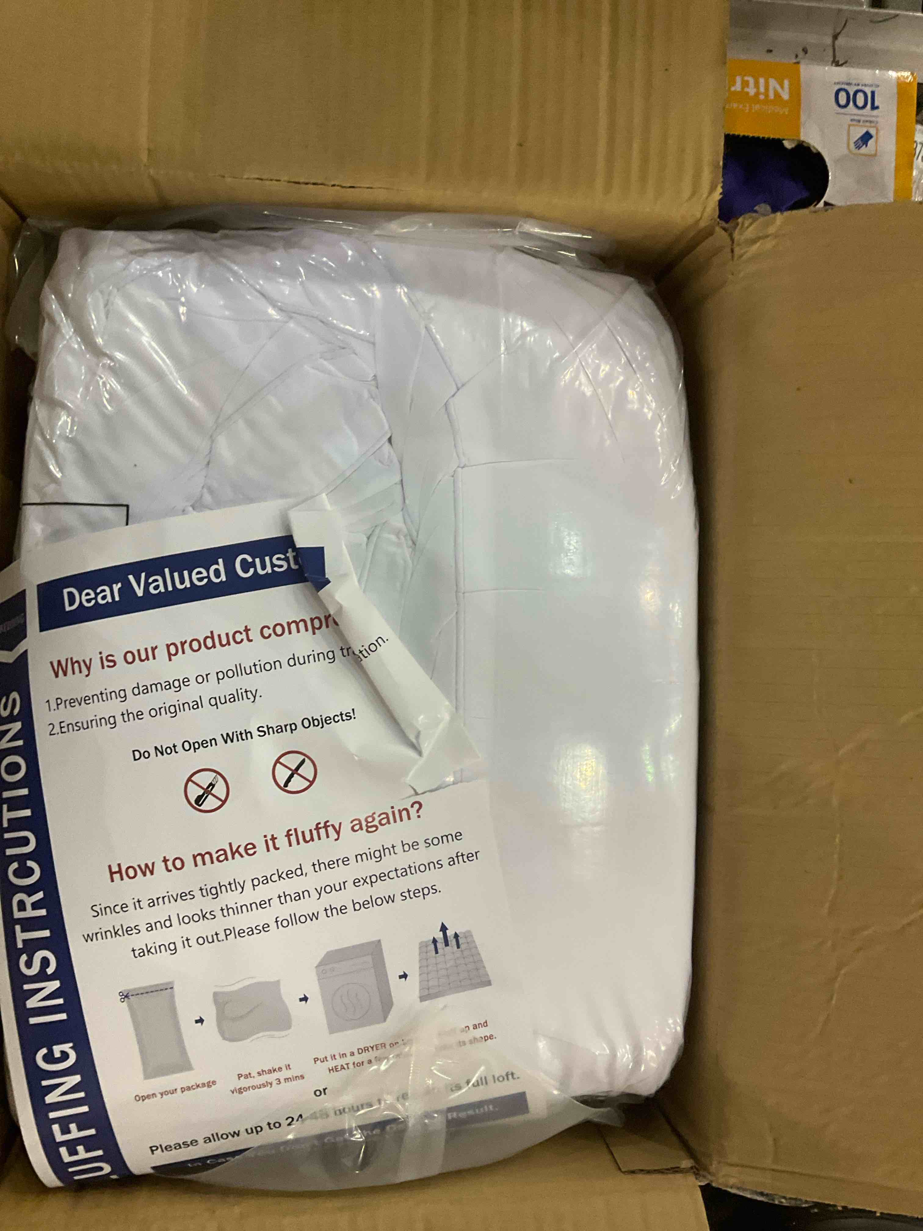 https://s3.amazonaws.com/lotting-images-prod/BargainHunt/EXS01248337_1709900319656.jpeg