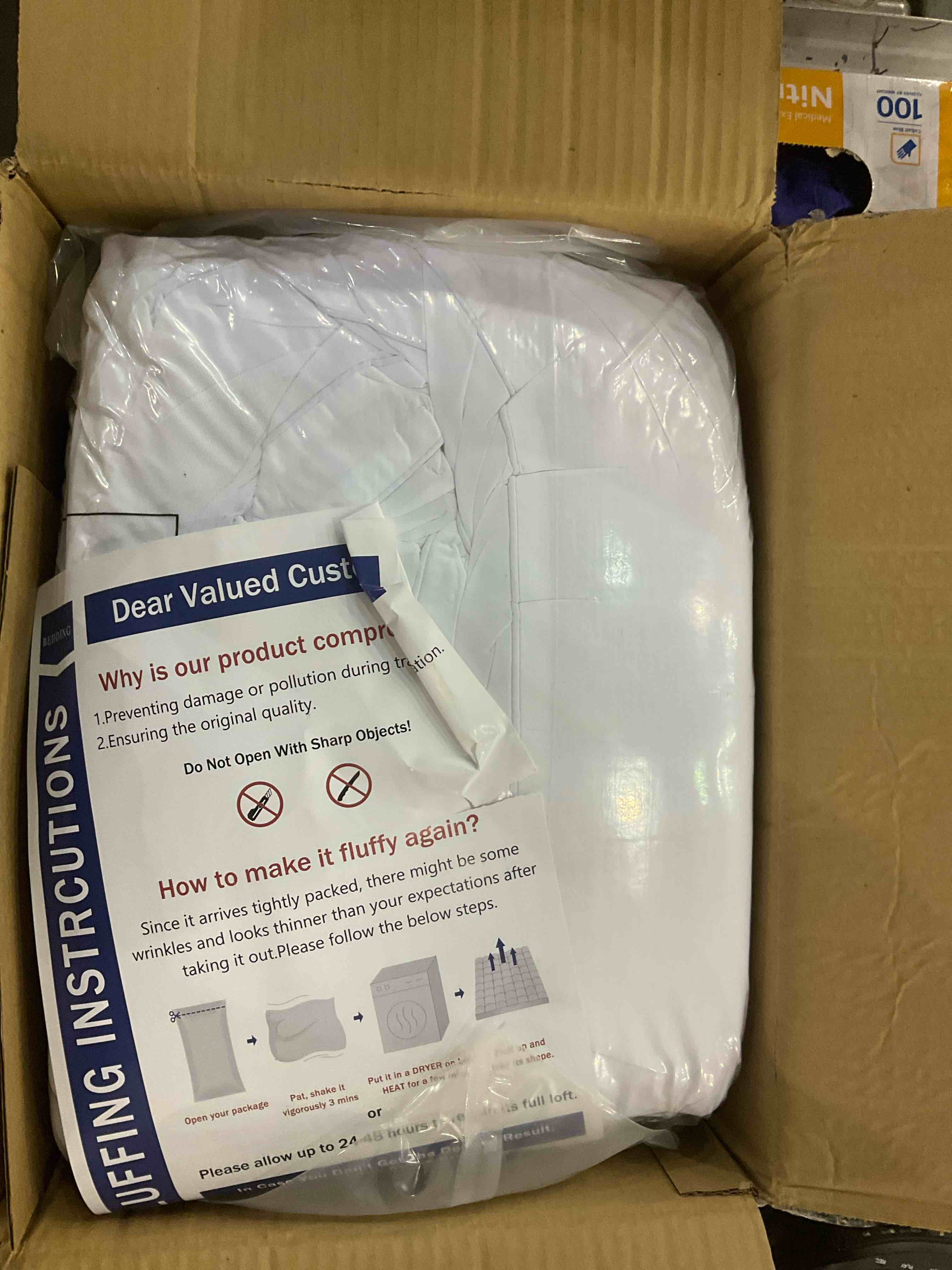https://s3.amazonaws.com/lotting-images-prod/BargainHunt/EXS01248337_1709900321651.jpeg