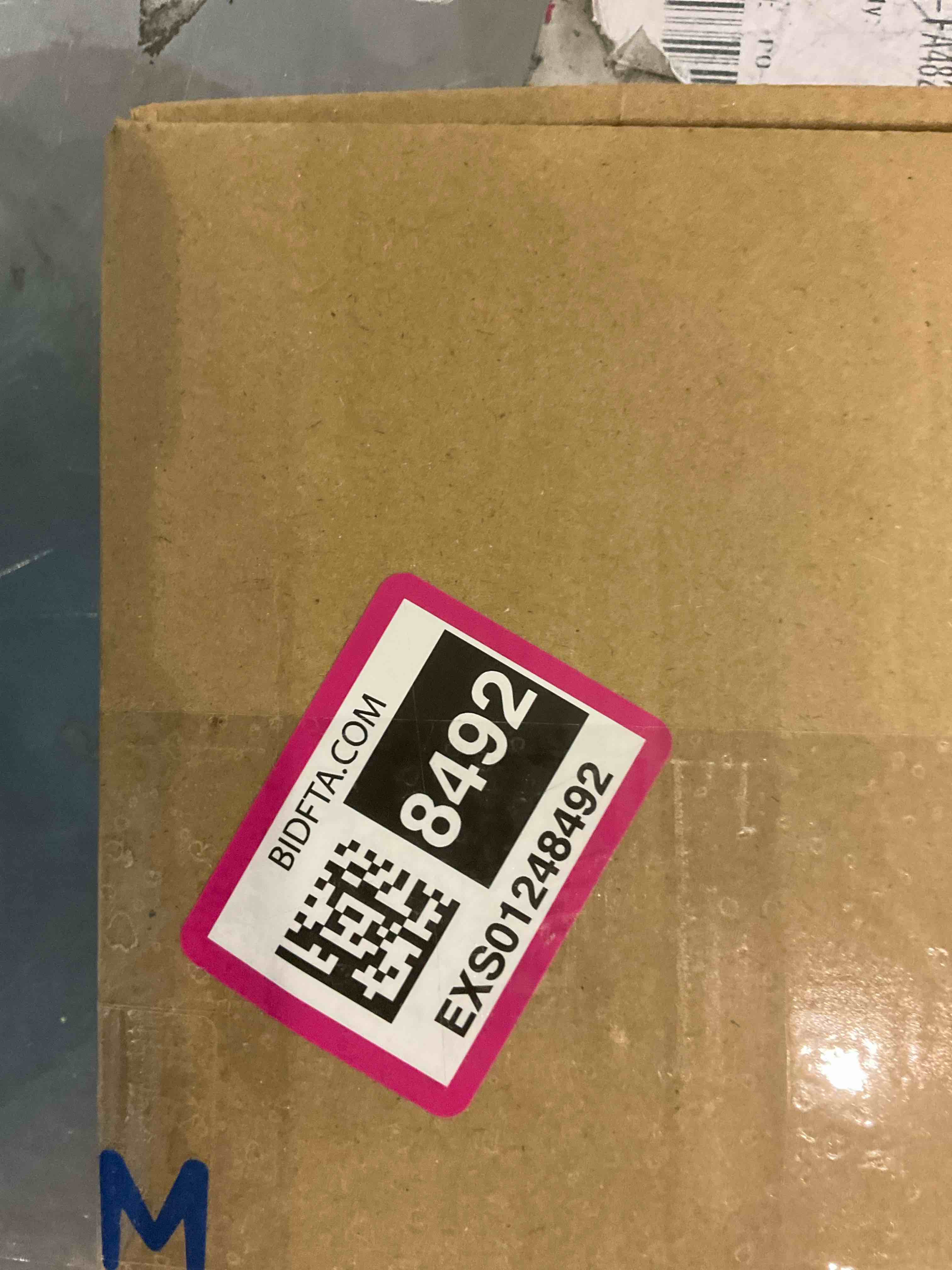 https://s3.amazonaws.com/lotting-images-prod/BargainHunt/EXS01248492_1710155893861.jpeg