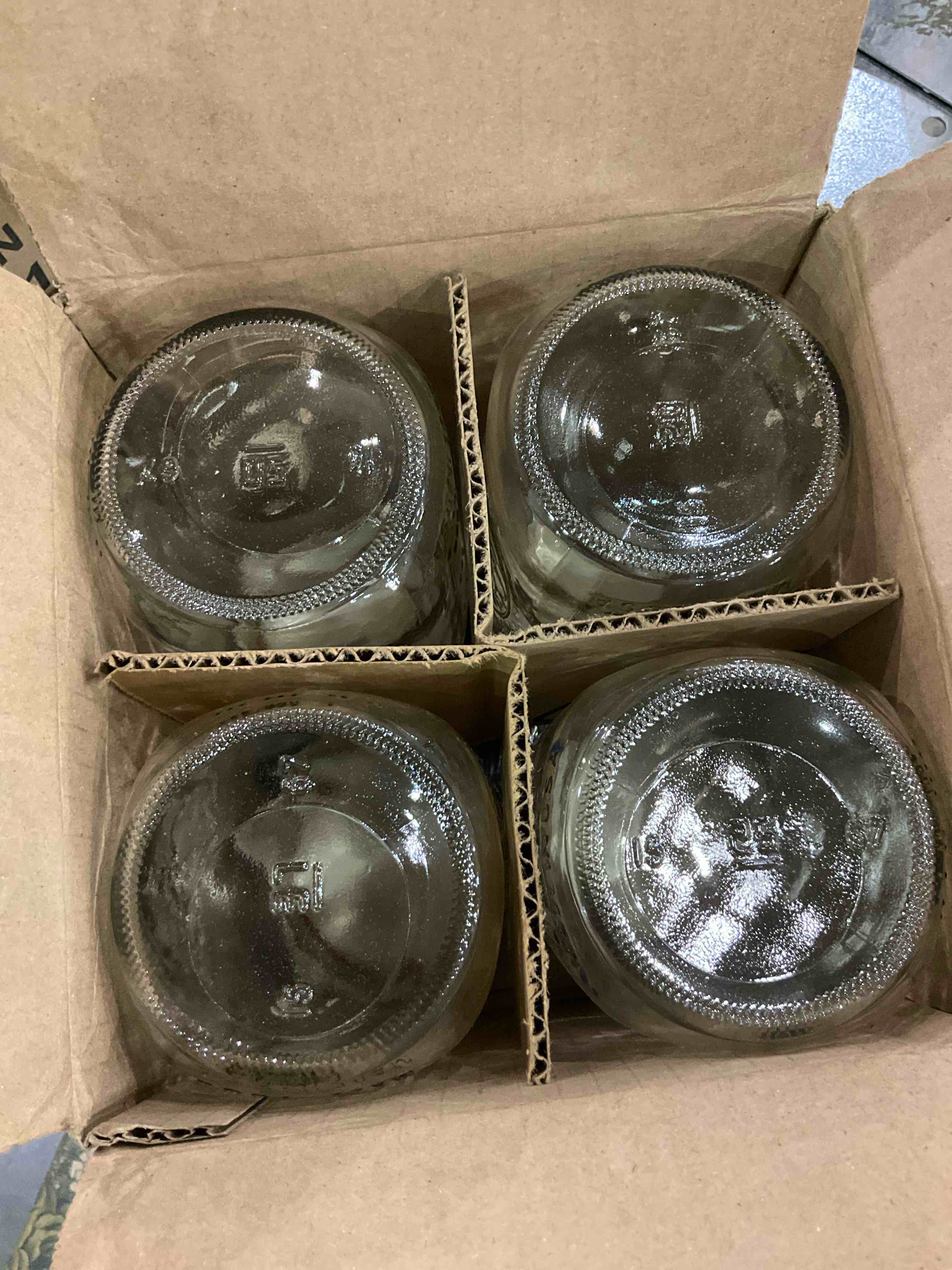 https://s3.amazonaws.com/lotting-images-prod/BargainHunt/EXS01248873_1709910812097.jpeg