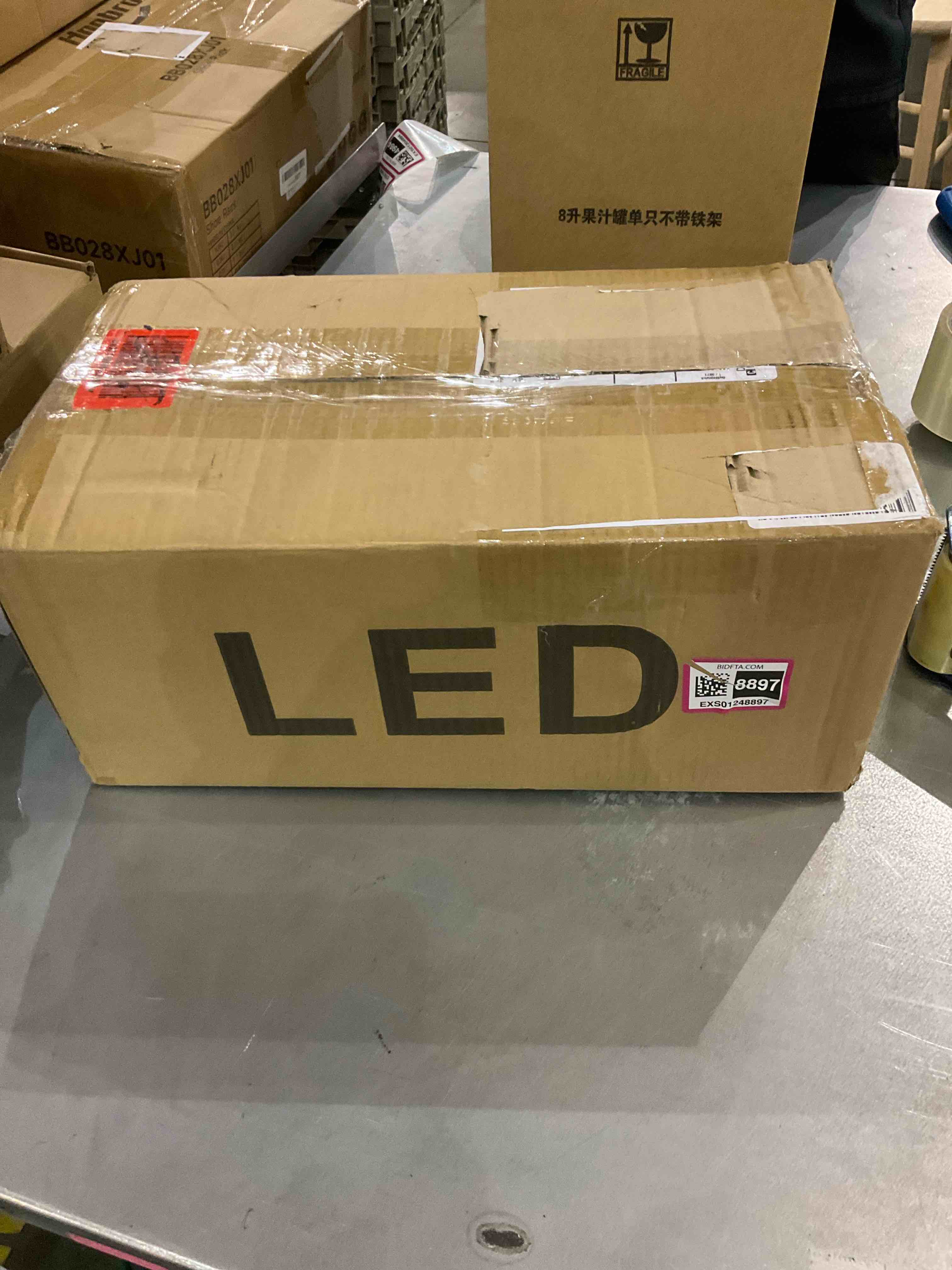 https://s3.amazonaws.com/lotting-images-prod/BargainHunt/EXS01248898_1709913722442.jpeg