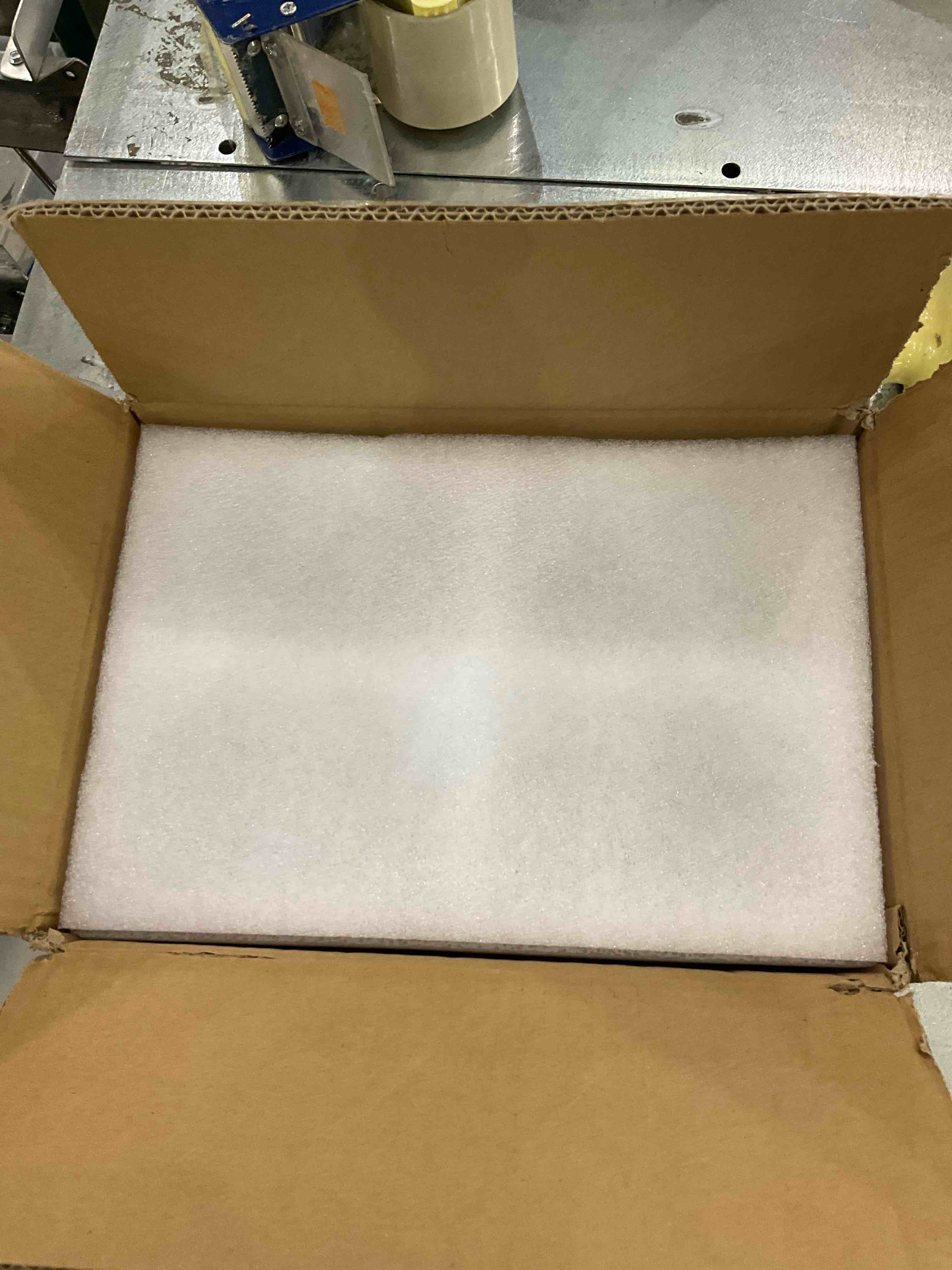 https://s3.amazonaws.com/lotting-images-prod/BargainHunt/EXS01248927_1709919910036.jpeg