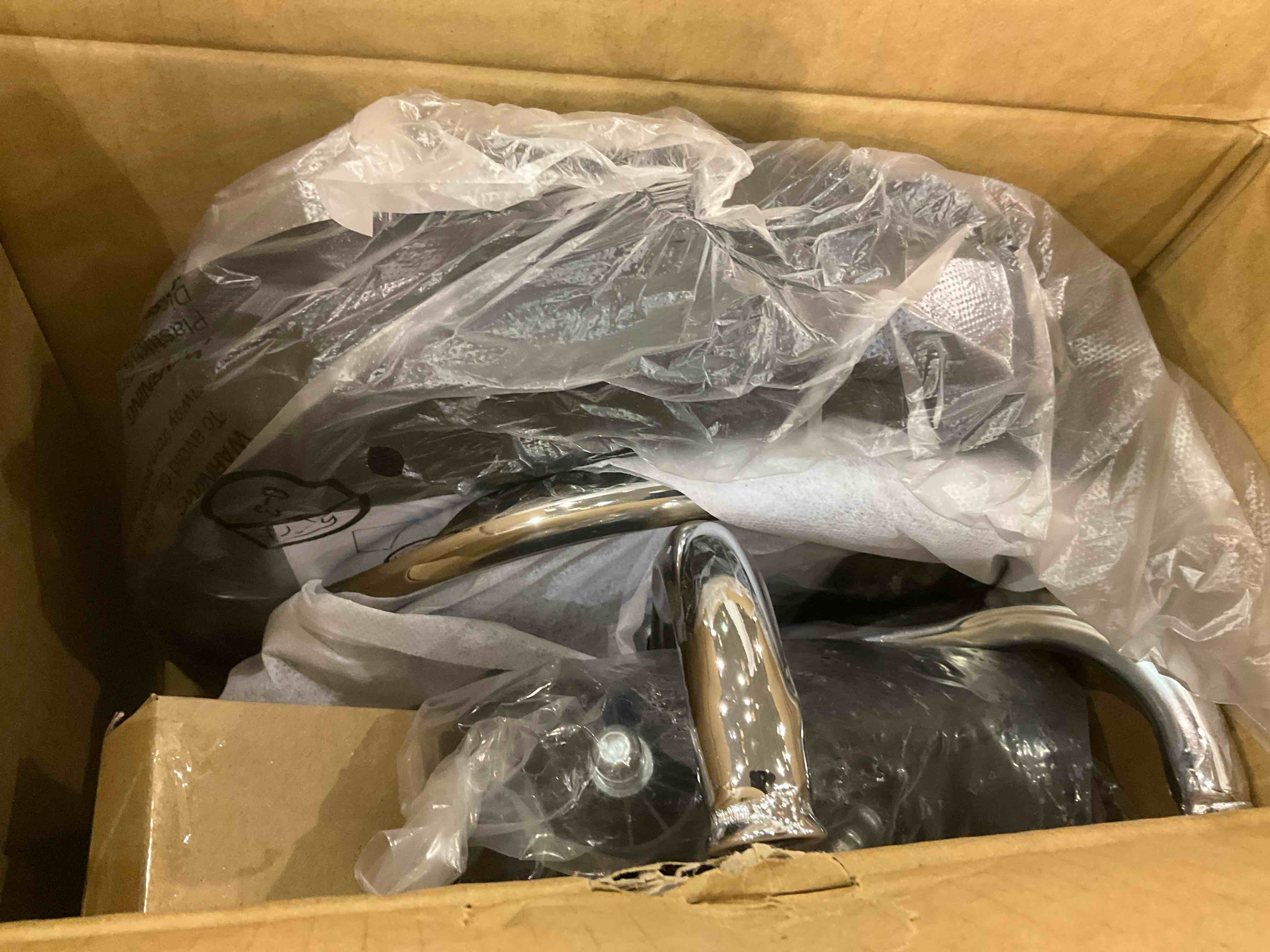 https://s3.amazonaws.com/lotting-images-prod/BargainHunt/EXS01249098_1710333364292.jpeg