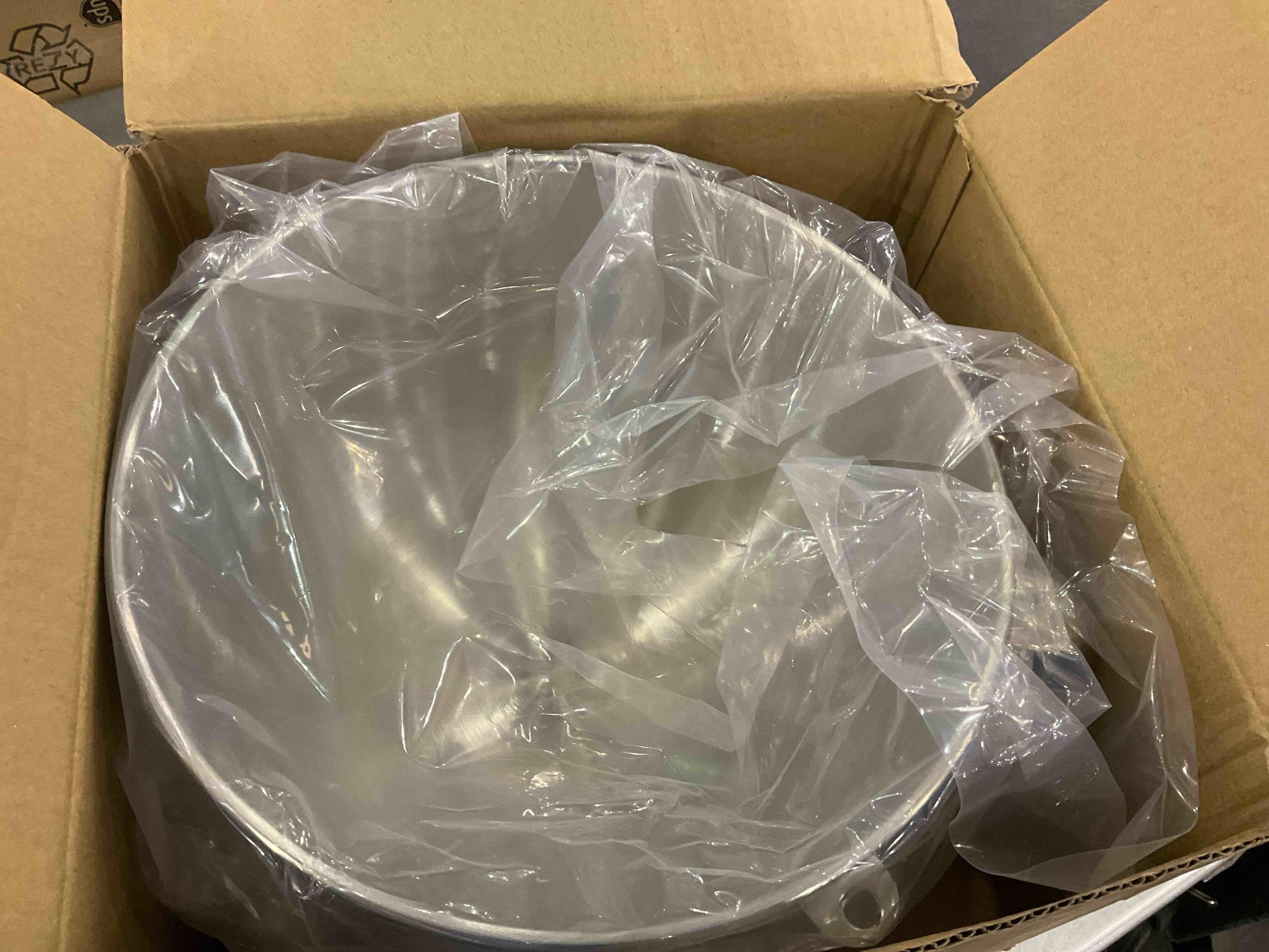 https://s3.amazonaws.com/lotting-images-prod/BargainHunt/EXS01249112_1710337473044.jpeg
