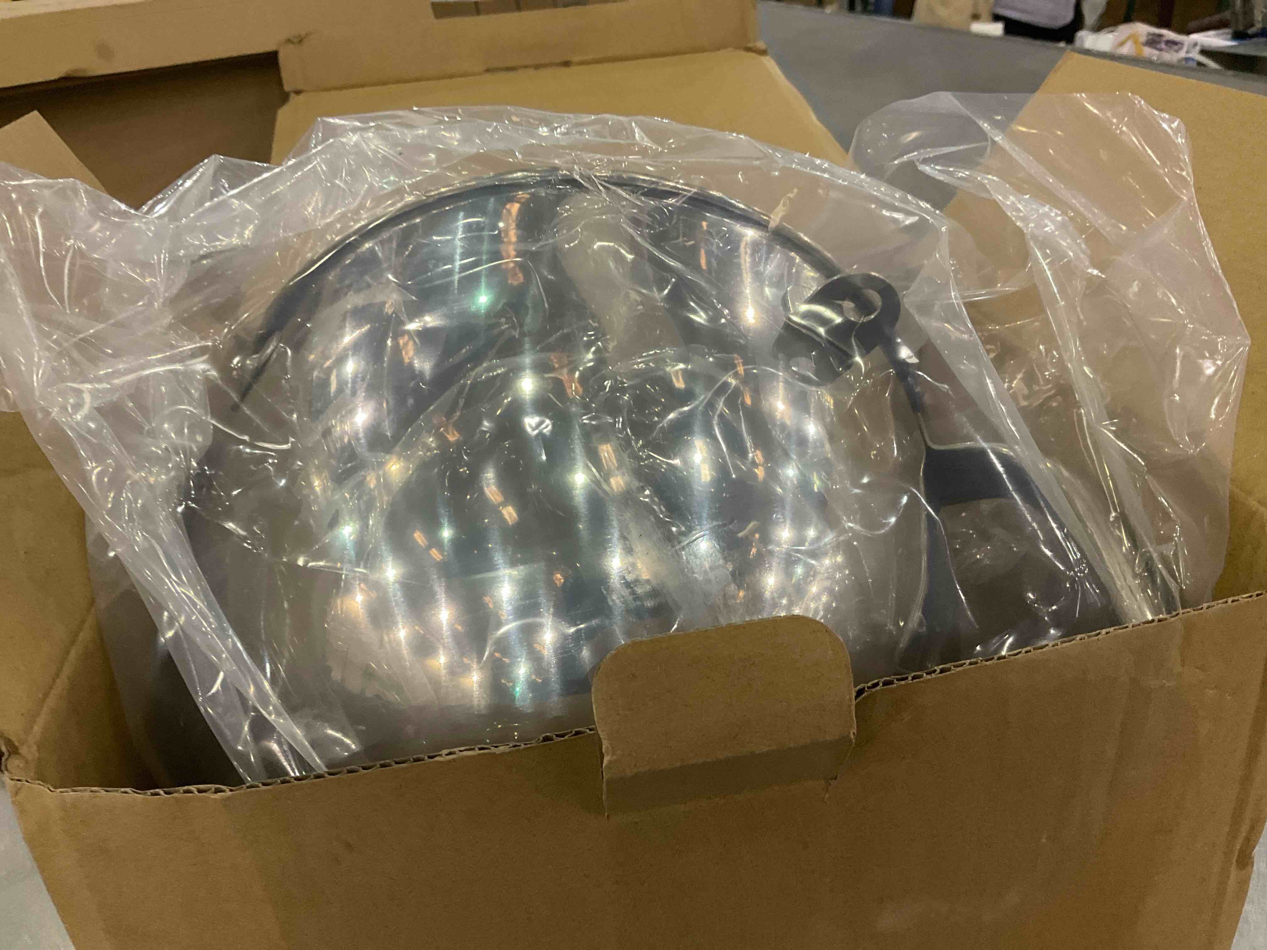 https://s3.amazonaws.com/lotting-images-prod/BargainHunt/EXS01249112_1710337482941.jpeg