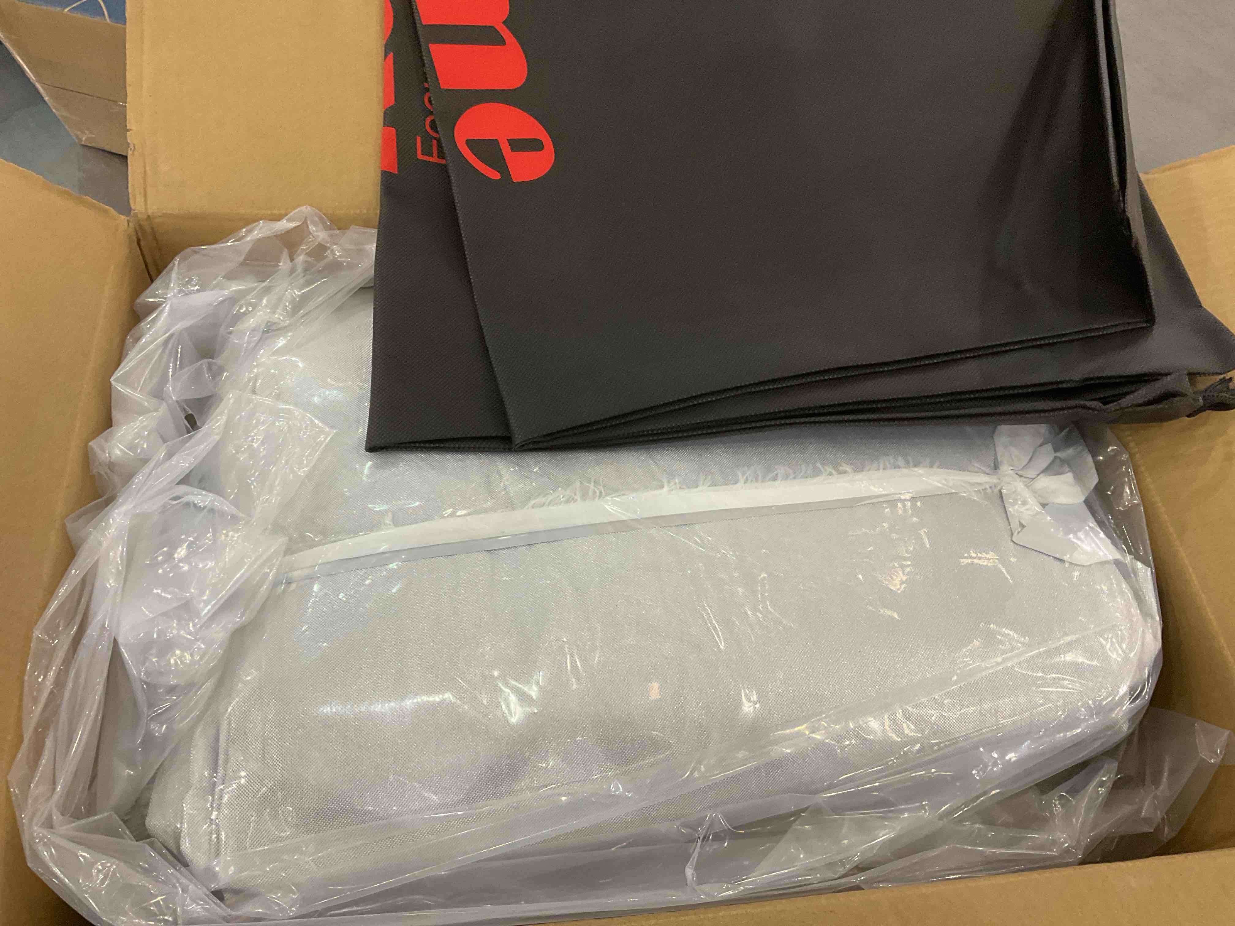 https://s3.amazonaws.com/lotting-images-prod/BargainHunt/EXS01249130_1710339655144.jpeg