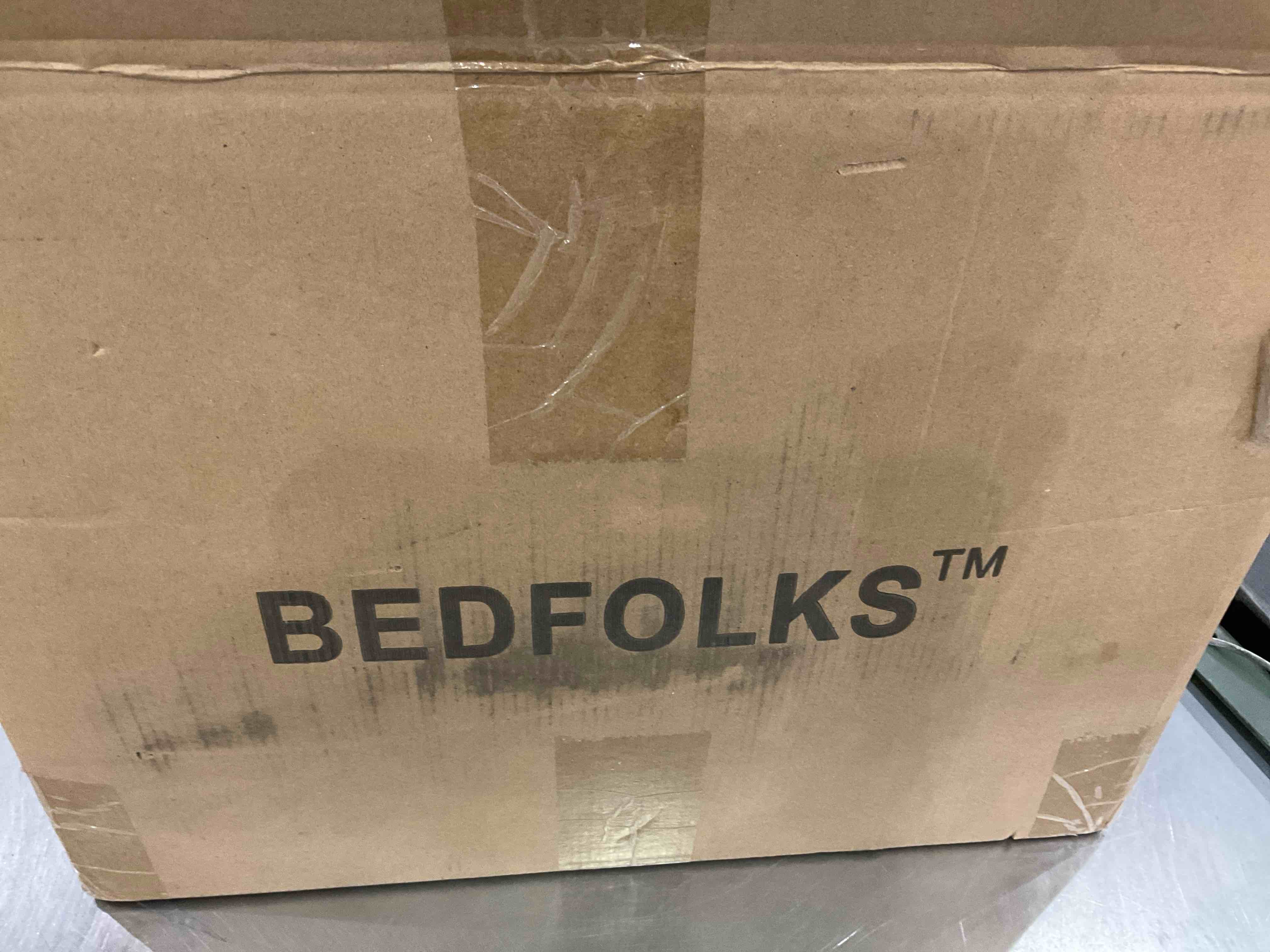 https://s3.amazonaws.com/lotting-images-prod/BargainHunt/EXS01249138_1710340746750.jpeg
