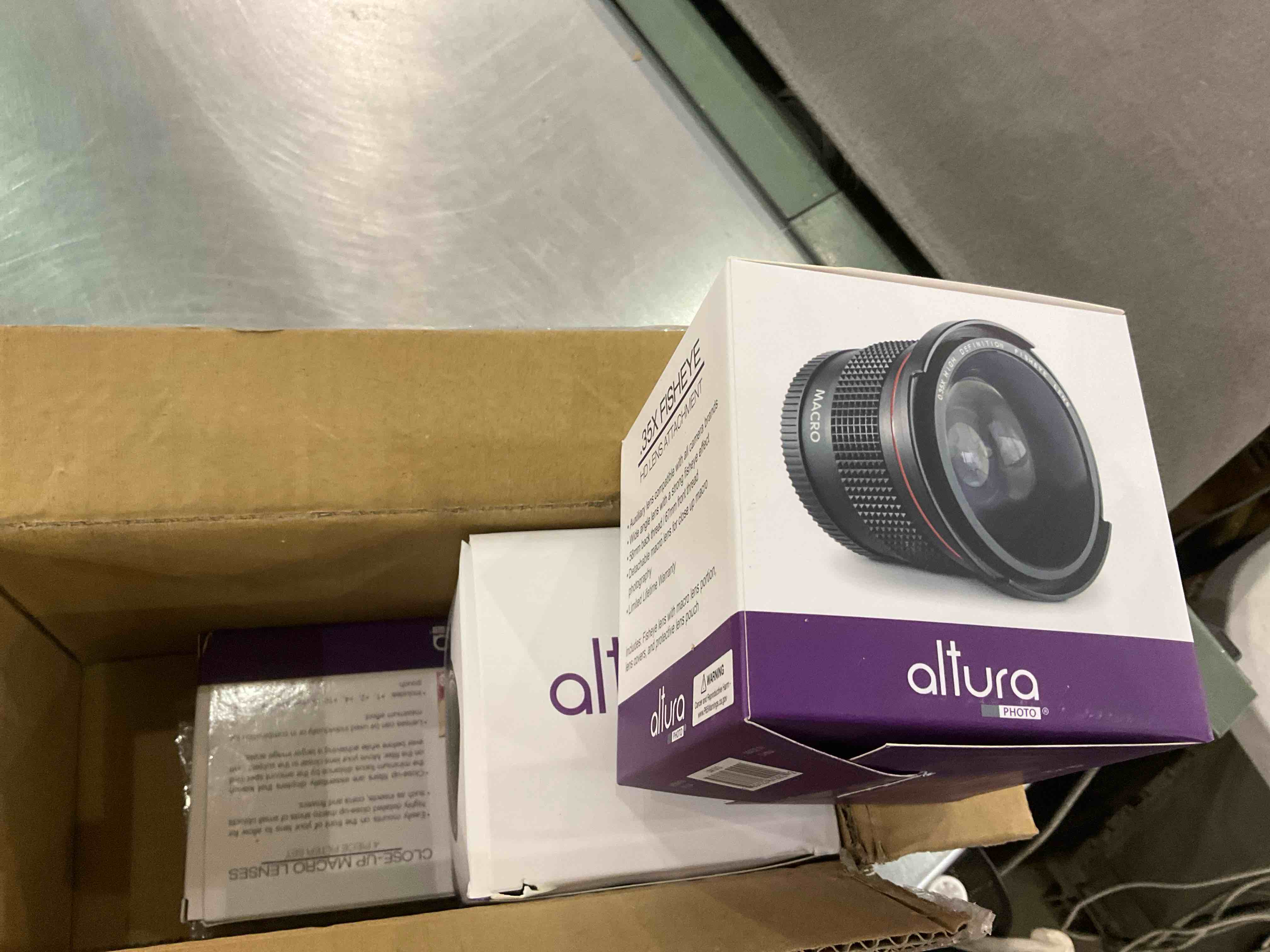 https://s3.amazonaws.com/lotting-images-prod/BargainHunt/EXS01249246_1710419456266.jpeg