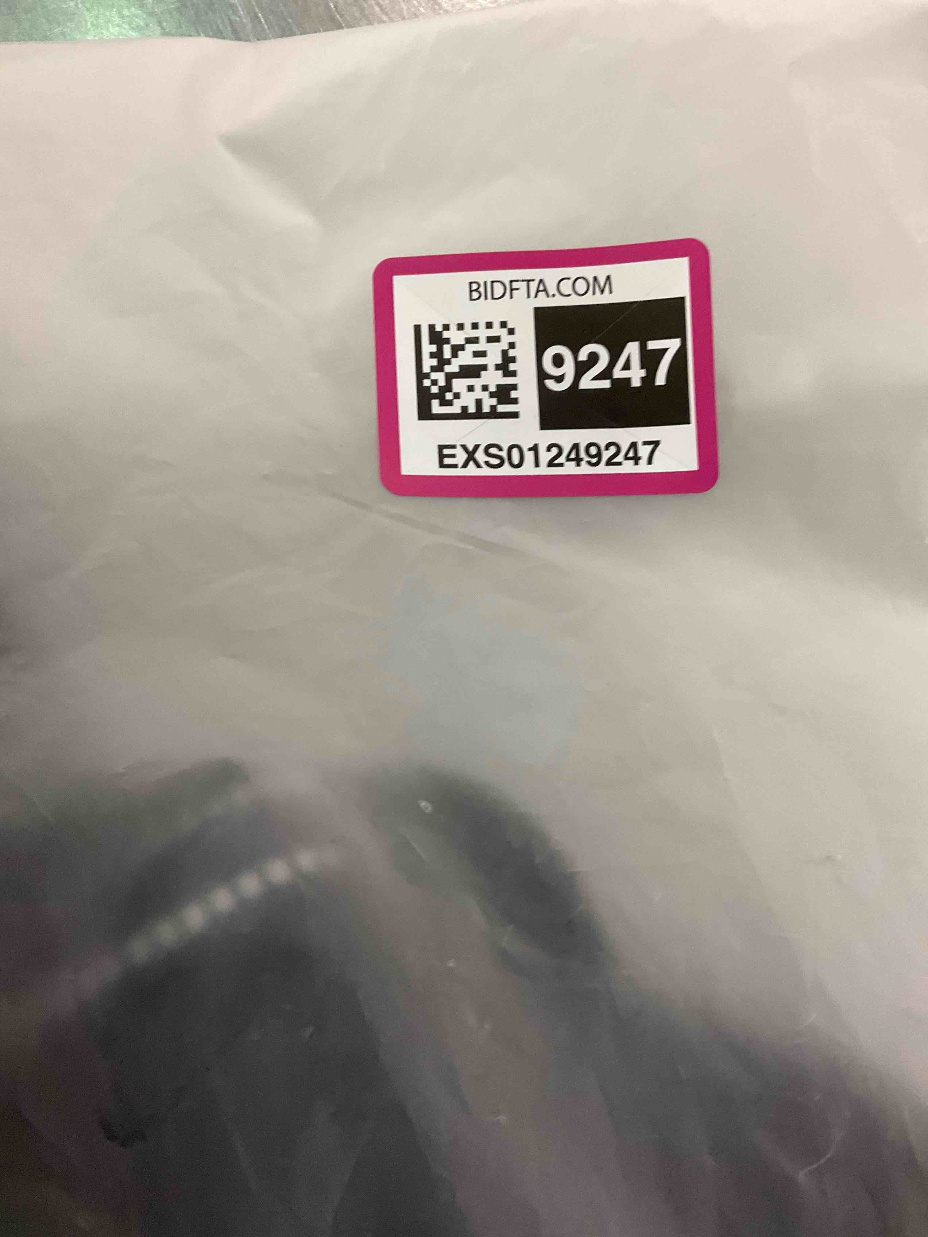 https://s3.amazonaws.com/lotting-images-prod/BargainHunt/EXS01249247_1710419793864.jpeg